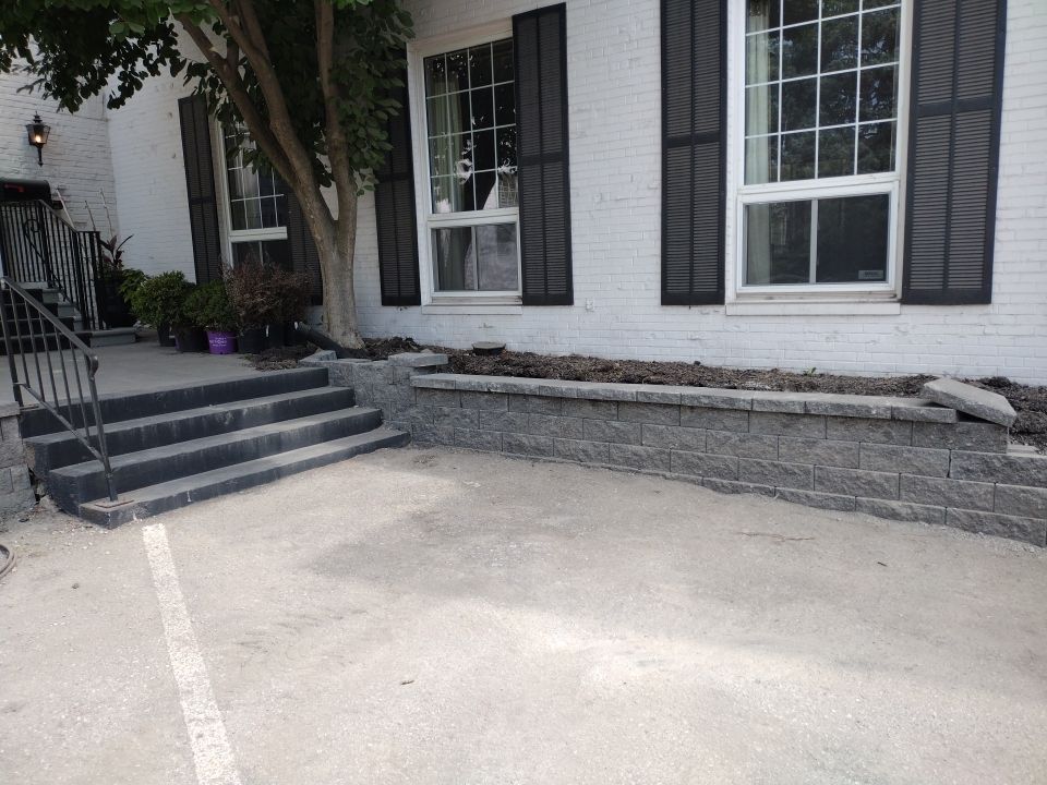 Replacement of existing retaining wall.  by New Horizon Landscapes