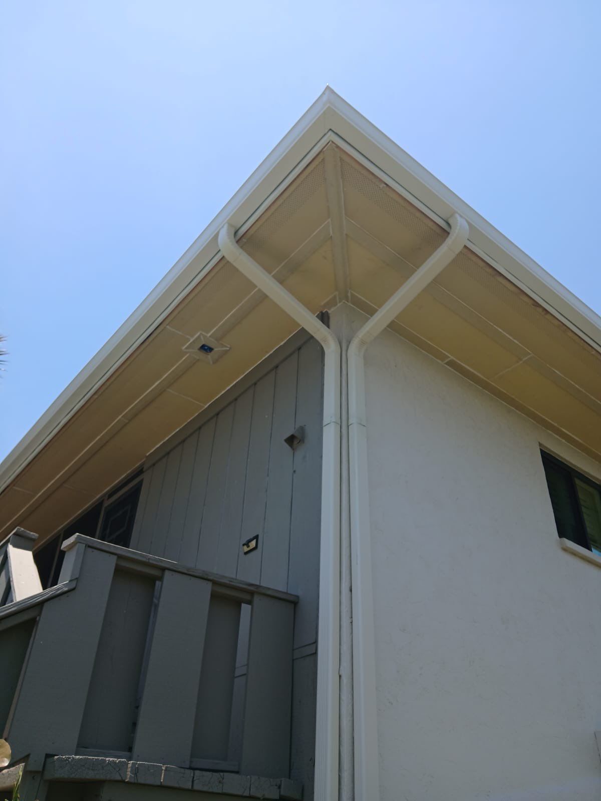 Commercial Gutter Systems for Businesses in Holmes Beach FL by Gutter Professors