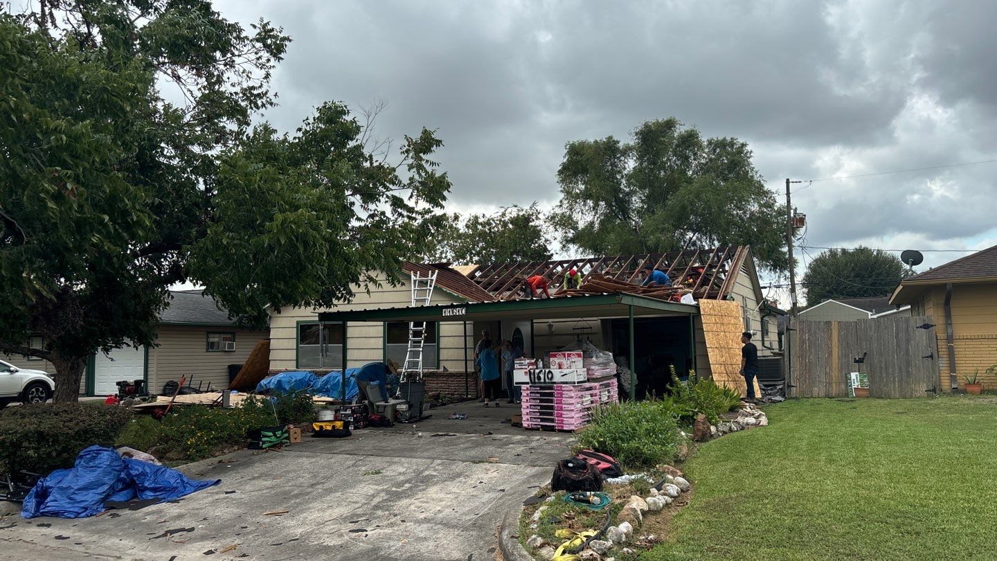 Residential Roofing Installation using Owen's Corning Duration (Lifetime) Shingles by Roof Repair Company