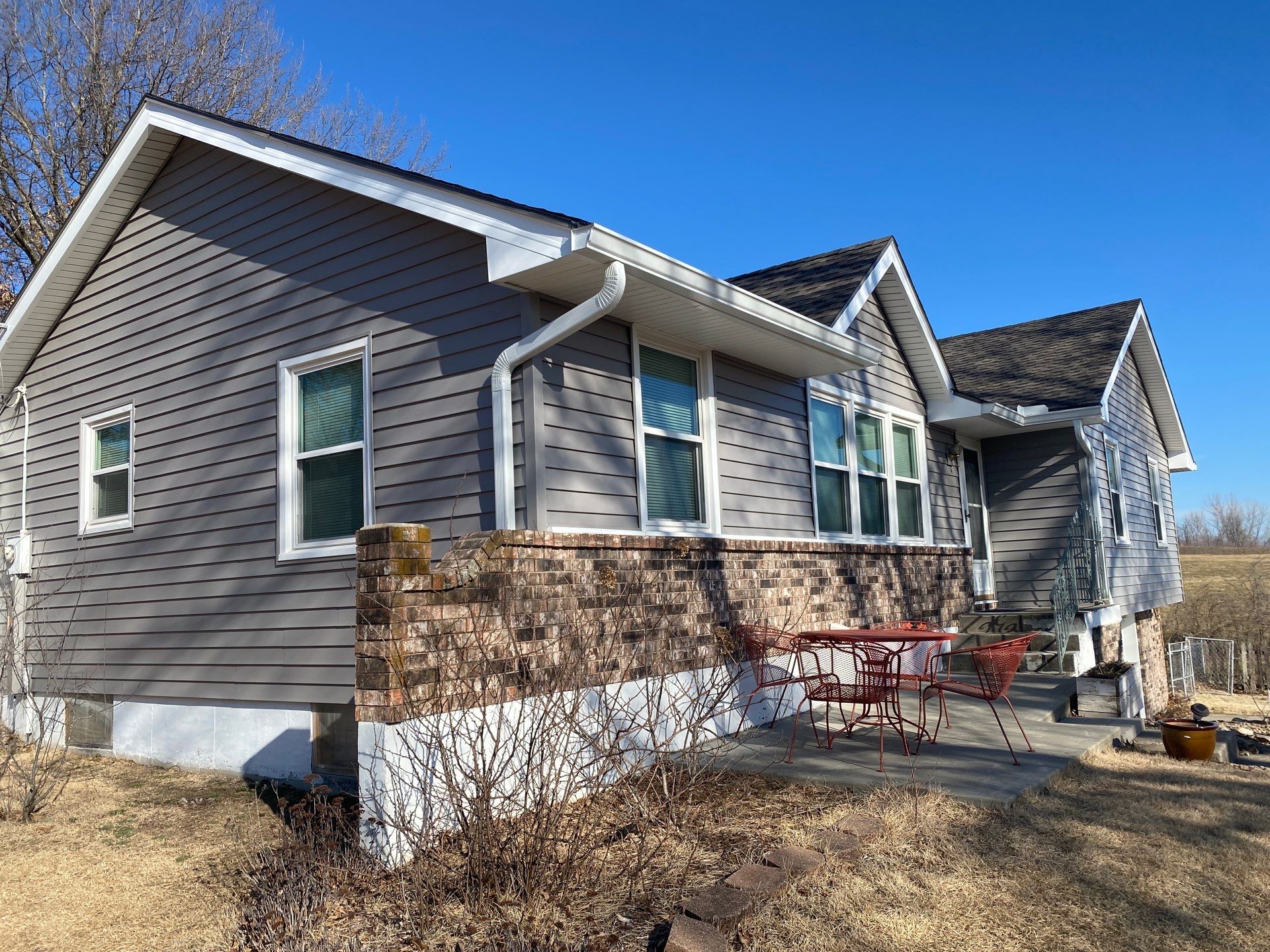 Siding Installation using Exterior Portfolio Vinyl Siding by EEC Windows, Siding & Roofing