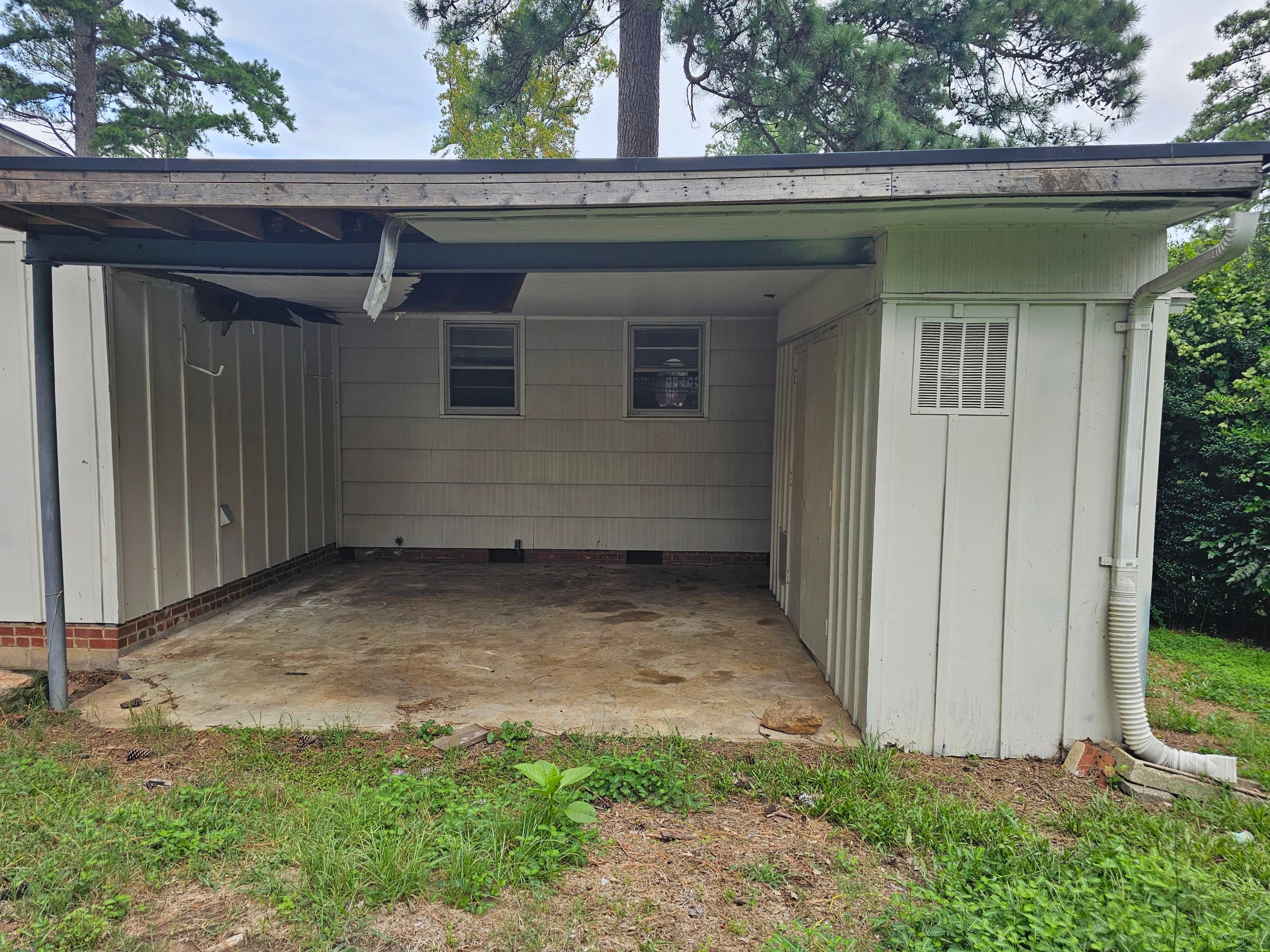 Fascia Repair by Billy Weatherspoon Contractor