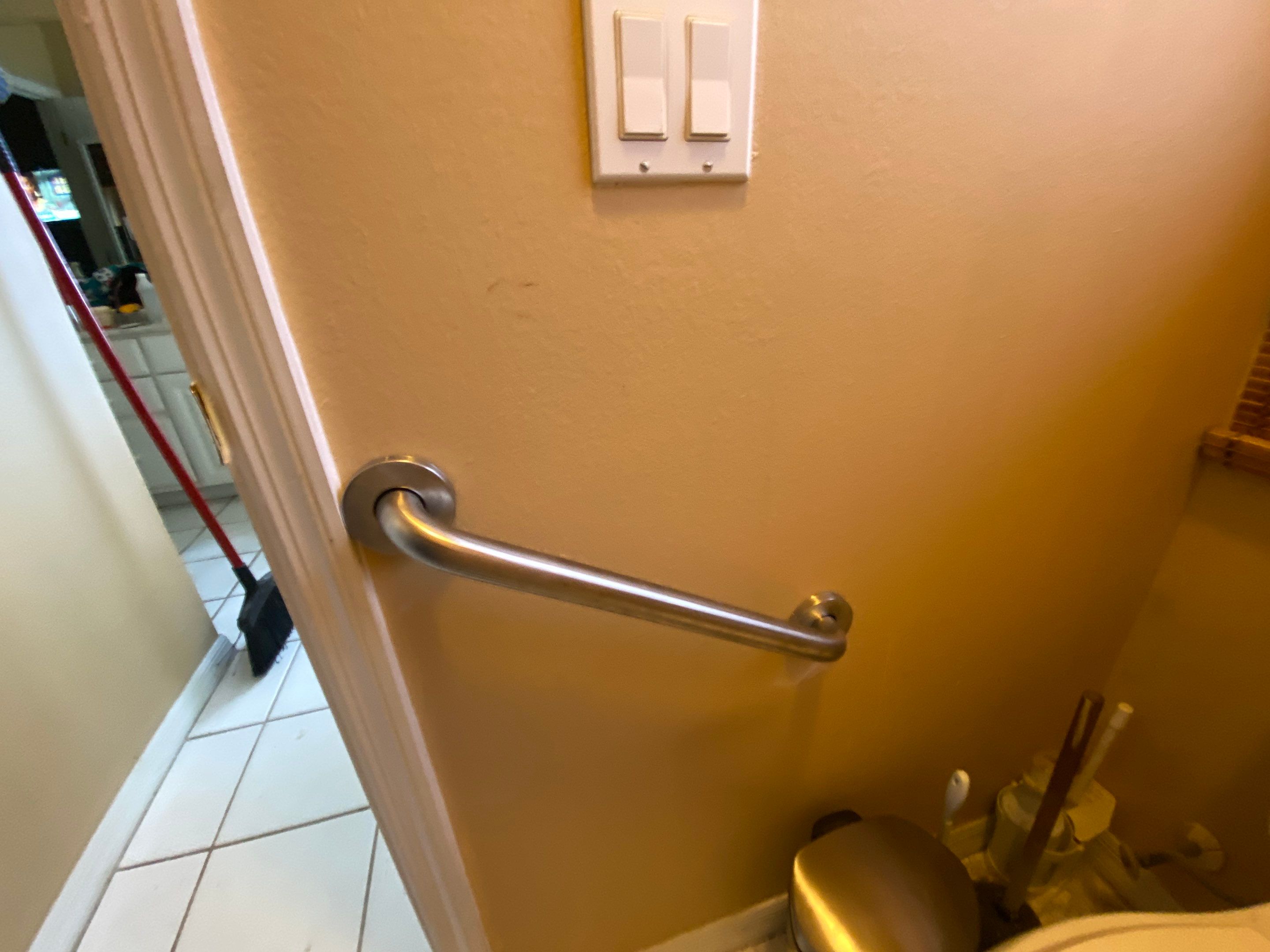 Assisted Living Solutions using Grab Bars by HandyMangum