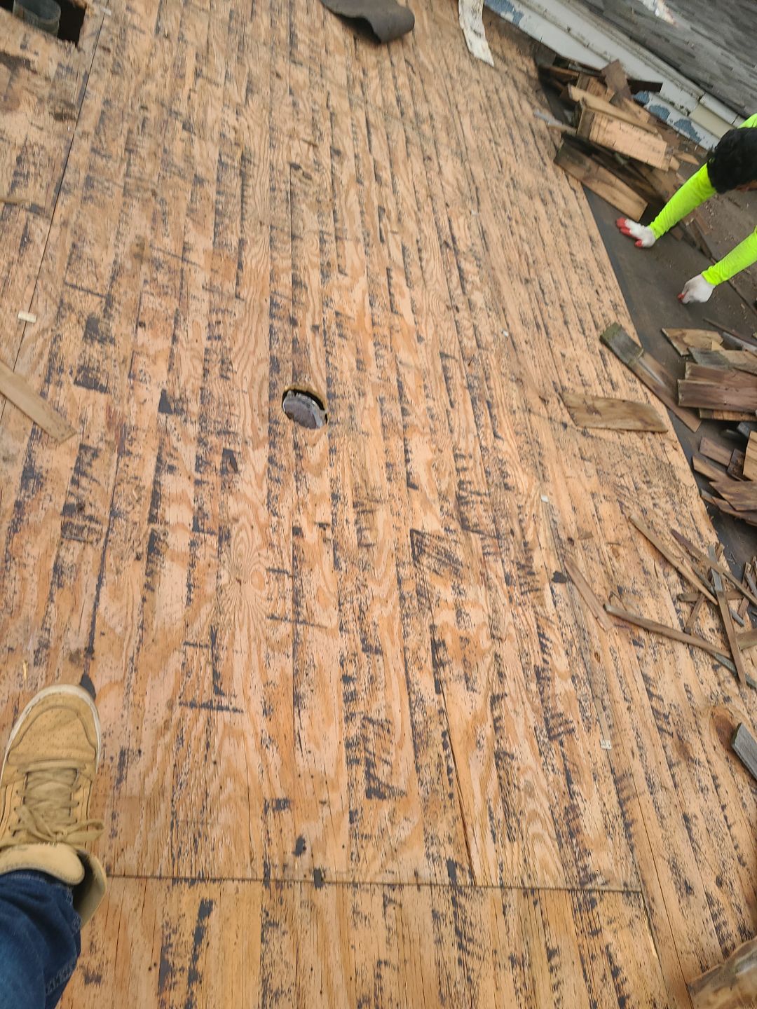 Arlington: Residential Roof Replacement with Perfection CCA-Treated Cedar Shakes by RM Banning, Inc.