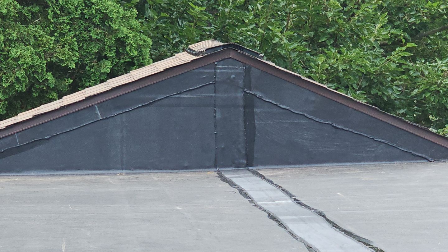 Atlas Pinnacle, Color, Heatherblend, Drip Edge, Color, Royal Brown by Eagle Eye Roofing