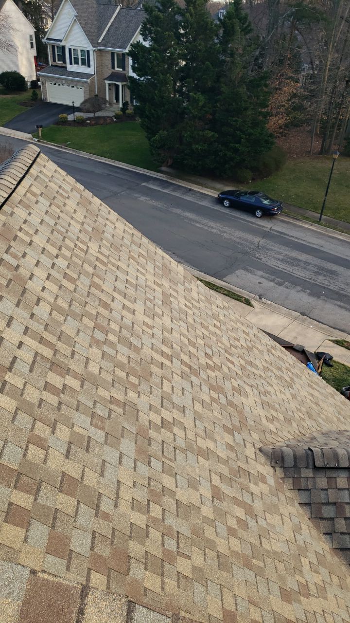 Fairfax Station: CertainTeed Landmark Pro Designer Shingles in Max Def Weathered Wood by RM Banning, Inc.