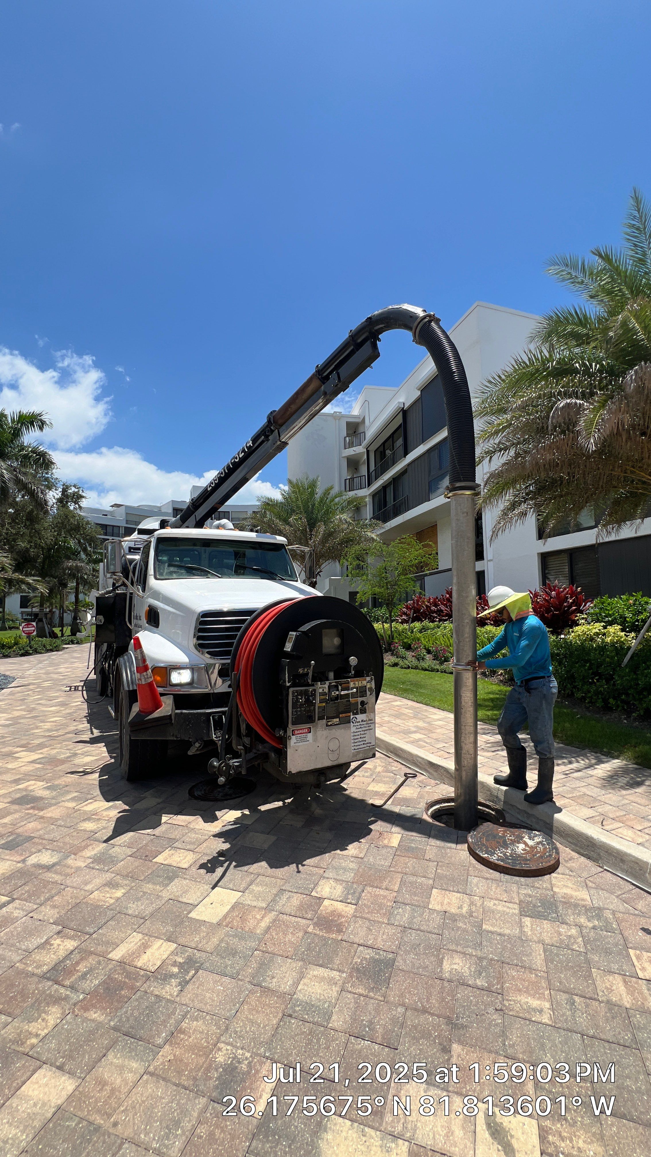 Naples Condo Complex Stormwater System Maintenance and Hurricane Cleanup by APS Power & Water
