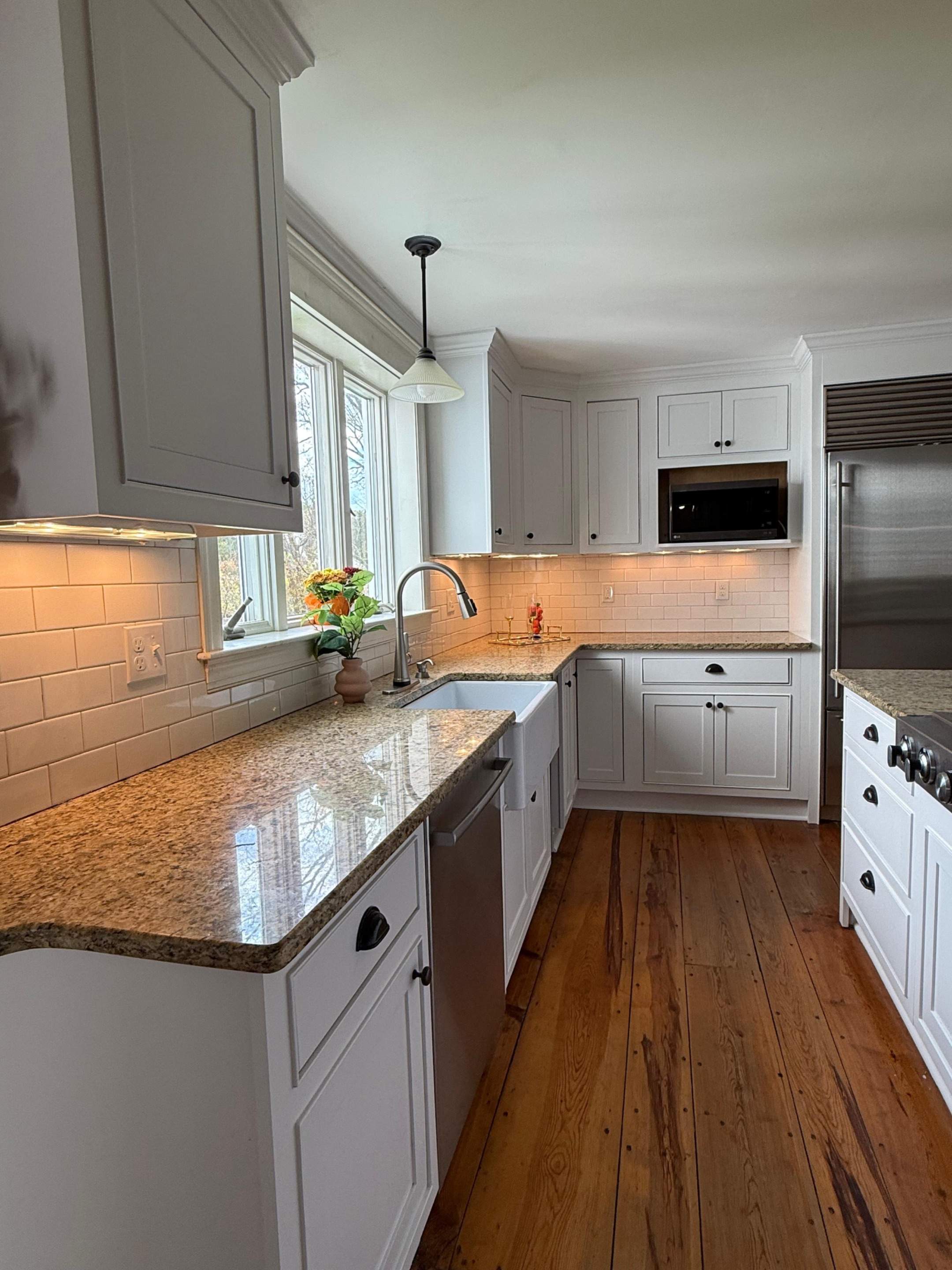 Cabinet Refinishing with Alabaster by EXCELLENCE | CARTO