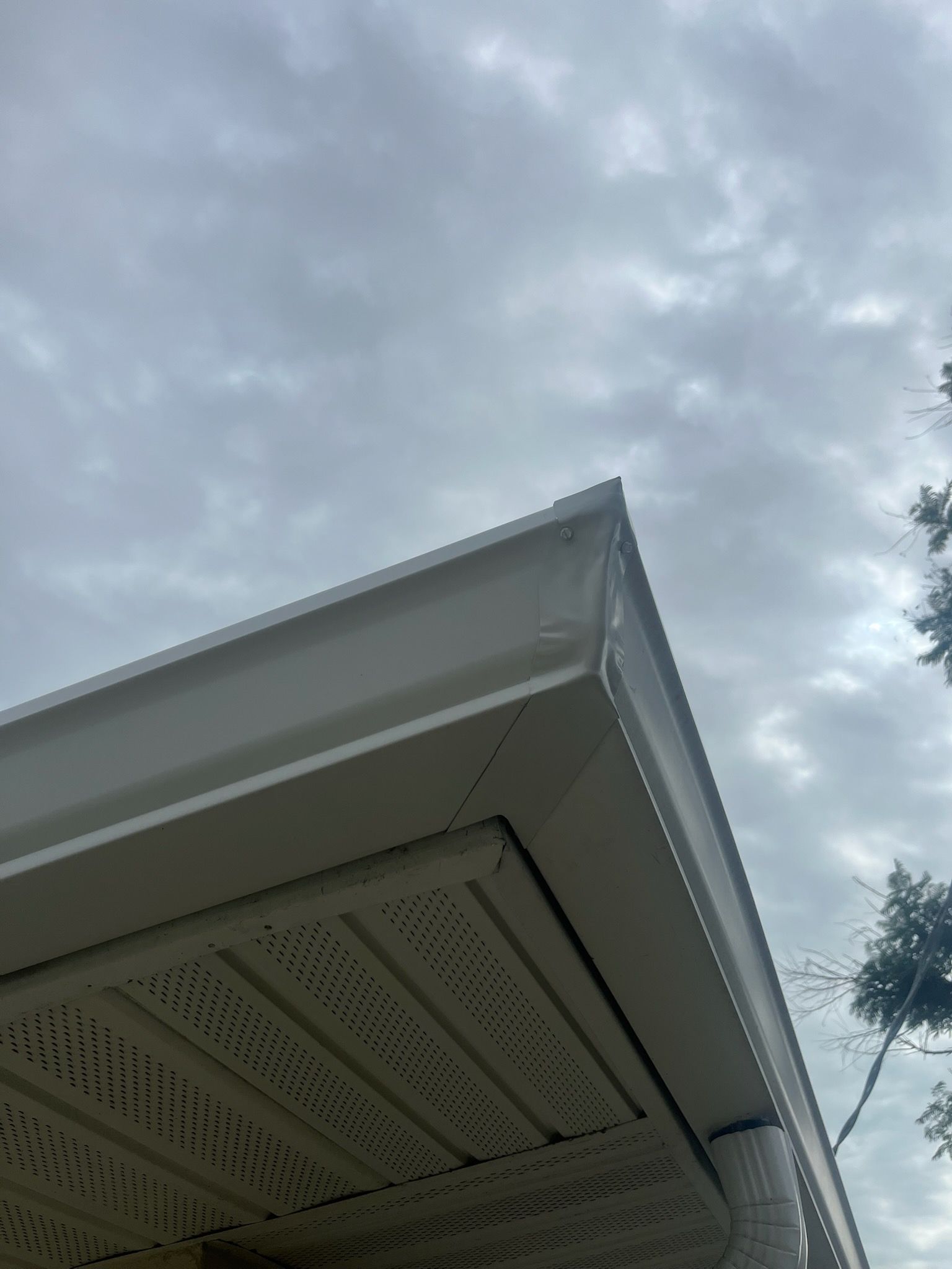 Soffit and Fascia Installation in Venice FL by Gutter Professors