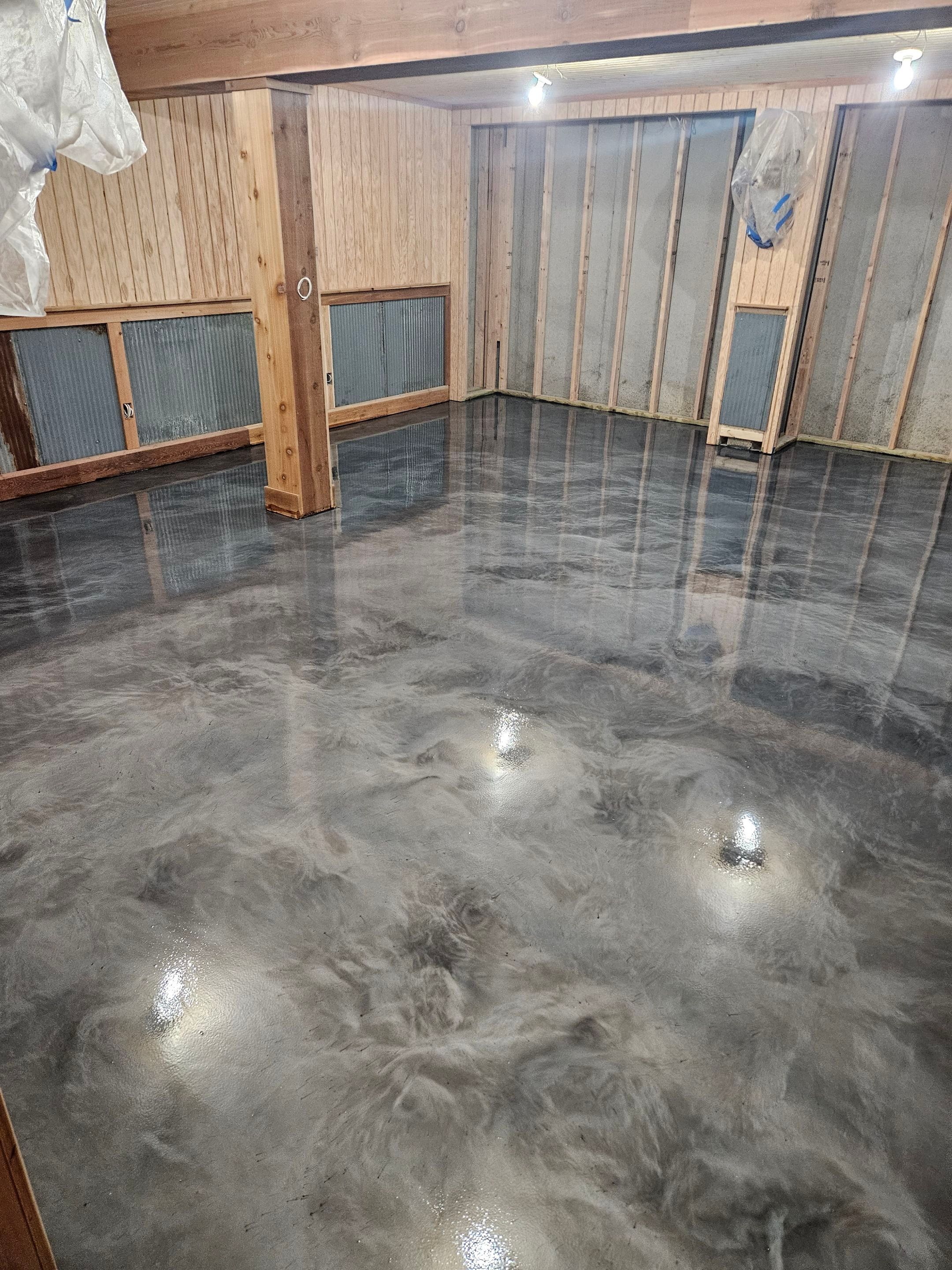 Riverside MO Basement Epoxy using Sundek SunMetal Epoxy by Big Red Decorative Concrete, LLC