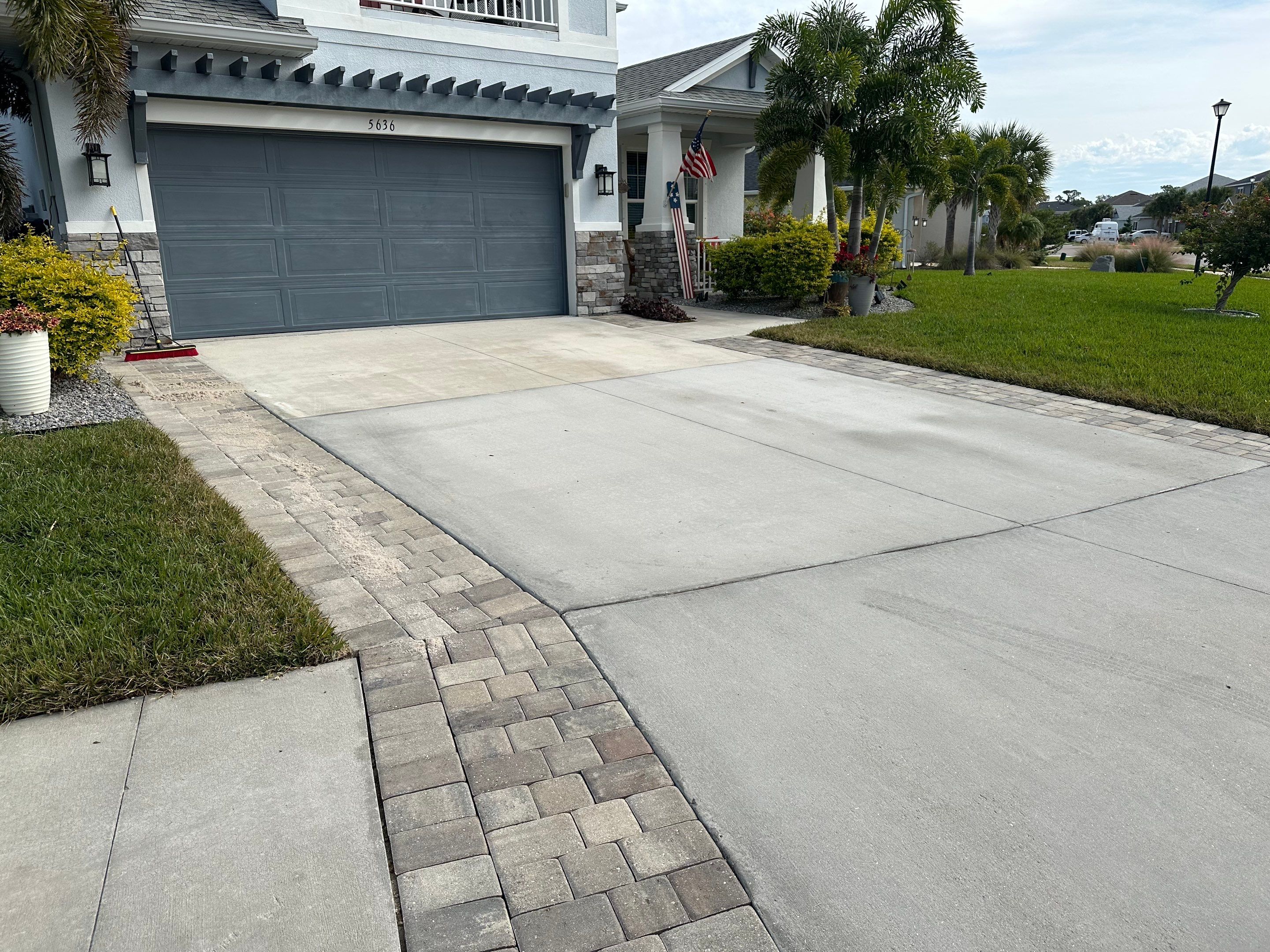 Roof Cleaning, Driveway Cleaning & Paver Patio Cleaning in Willow Palms Estates, Palmetto, FL | Sunshine AquaWash by Sunshine AquaWash