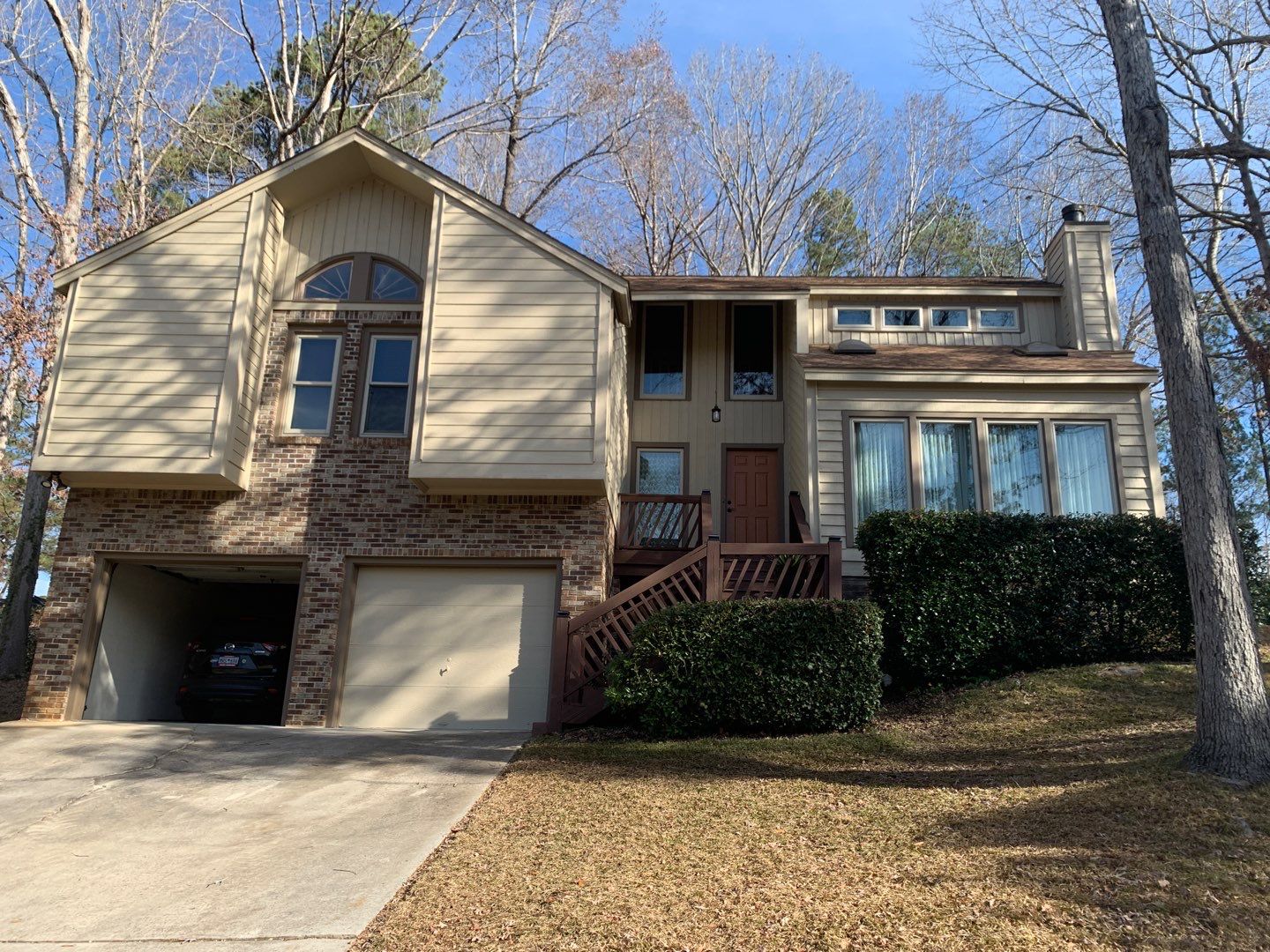 Exterior renovation using James Hardie Siding and Simonton Windows by Indigo State Roofing