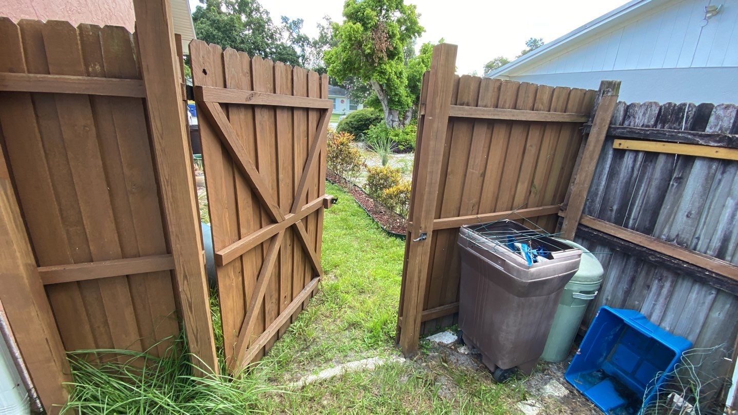 Bradenton, FL 6 ft. White Vinyl Privacy Fence by Asap fence and gates, LLC