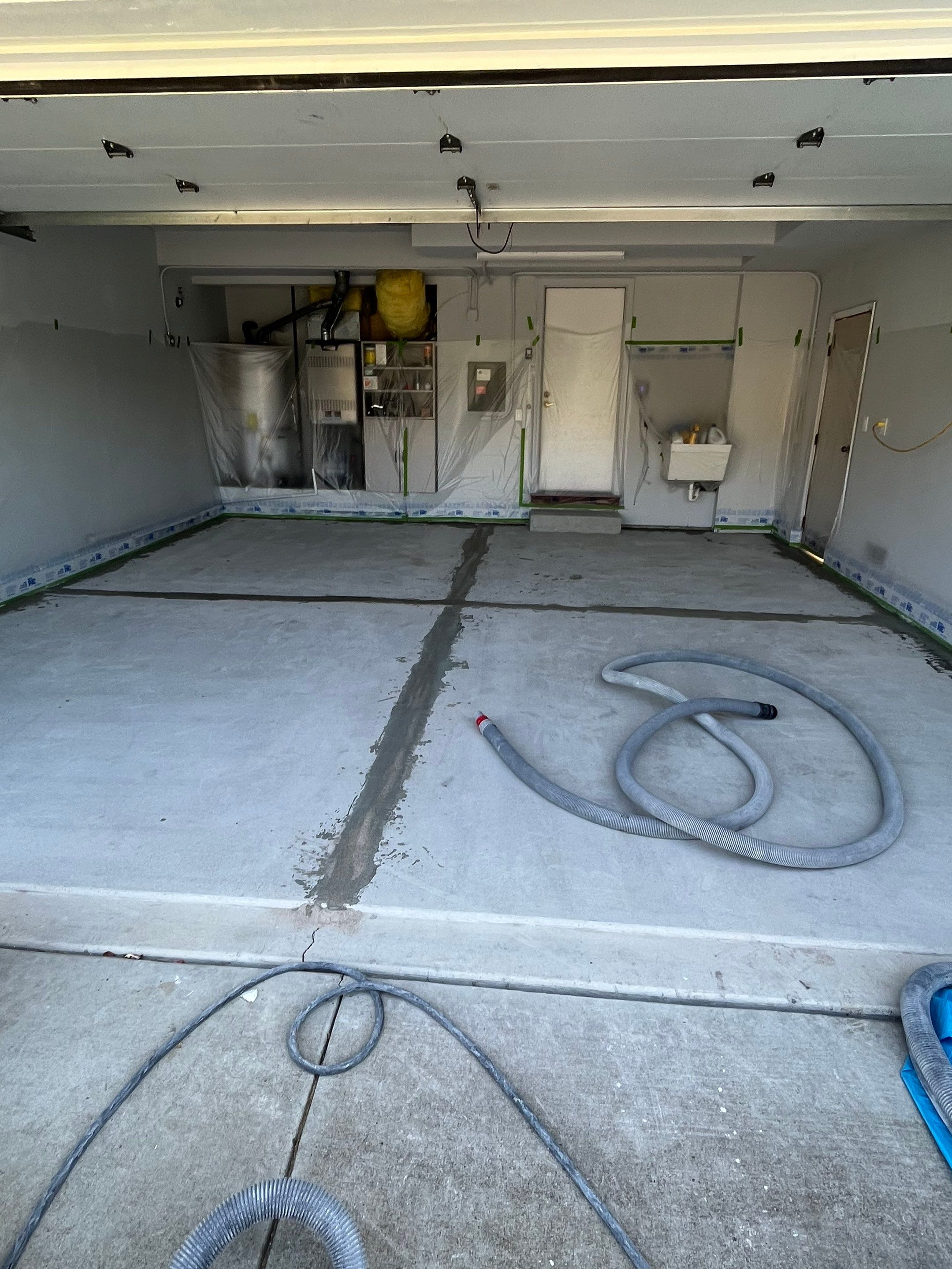 Garage Floor: Vinyl Chip using Midnight by J&C Concrete Restoration, Inc