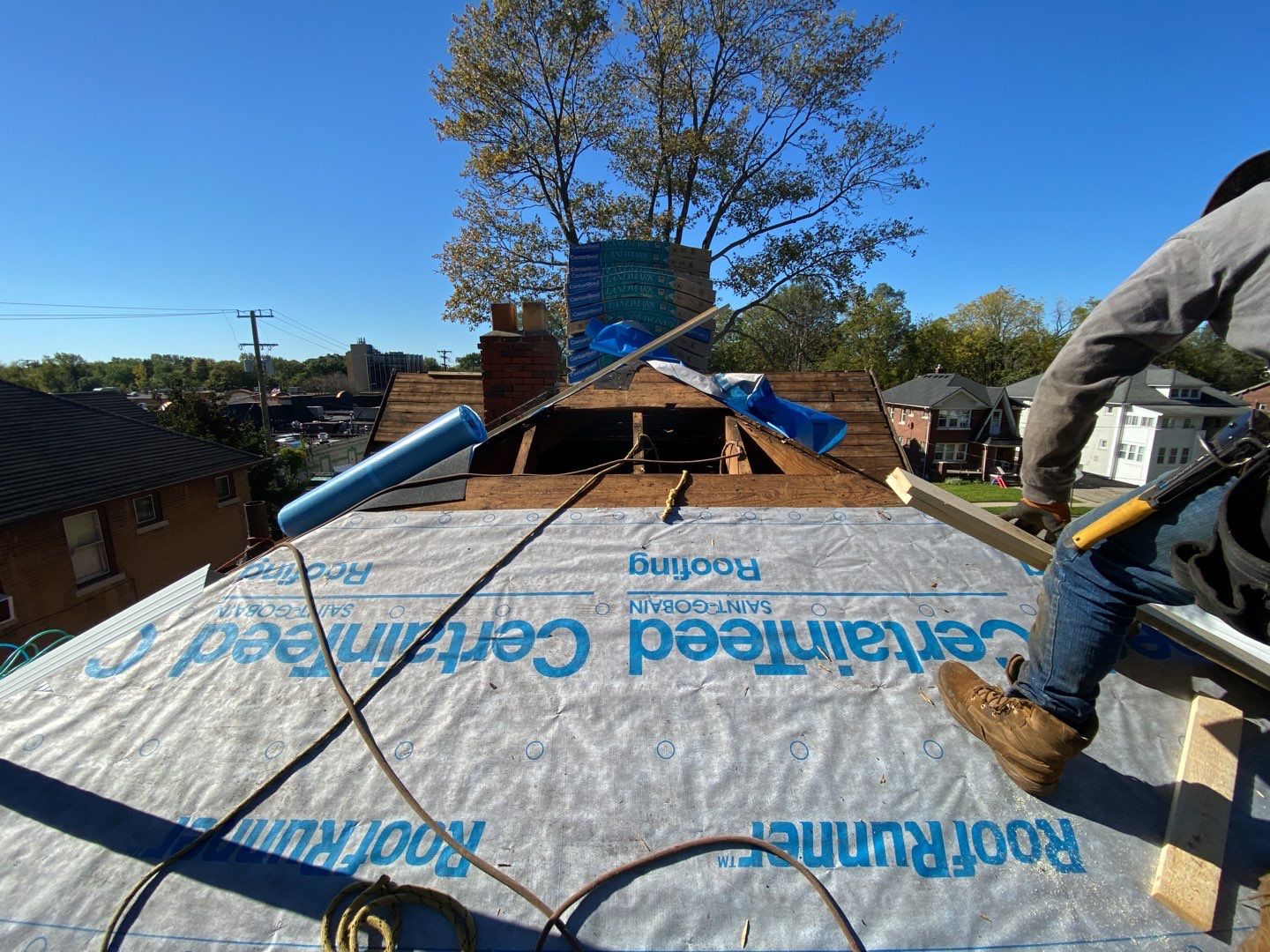 Roof Replacement using CertainTeed Landmark by 180 Contractors