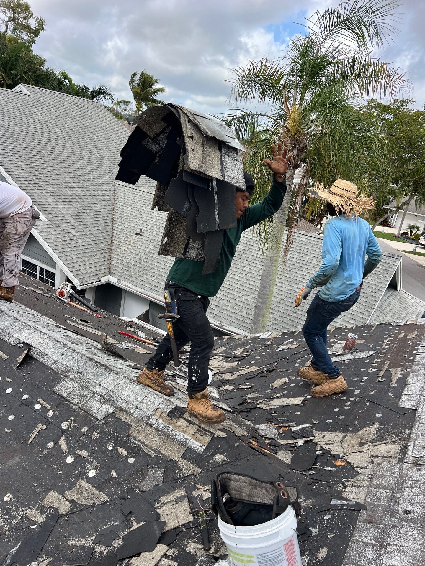 Shingle Roof Replacement in Boca Raton β Reliable, Professional, and Built for Safety by Aastro Roofing