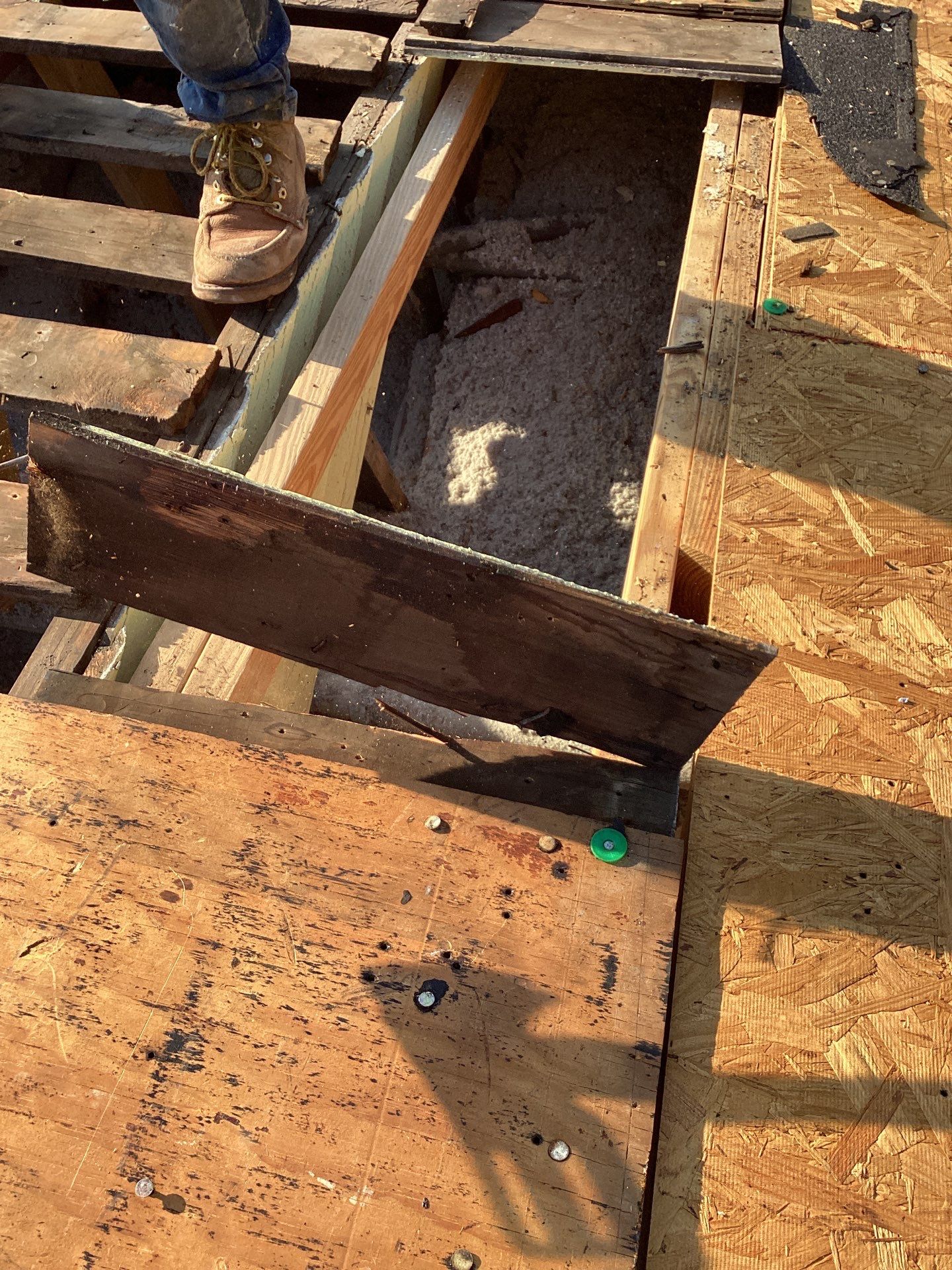 Residential Roofing Installation using Owen's Corning Duration (Lifetime) Shingles by Roof Repair Company