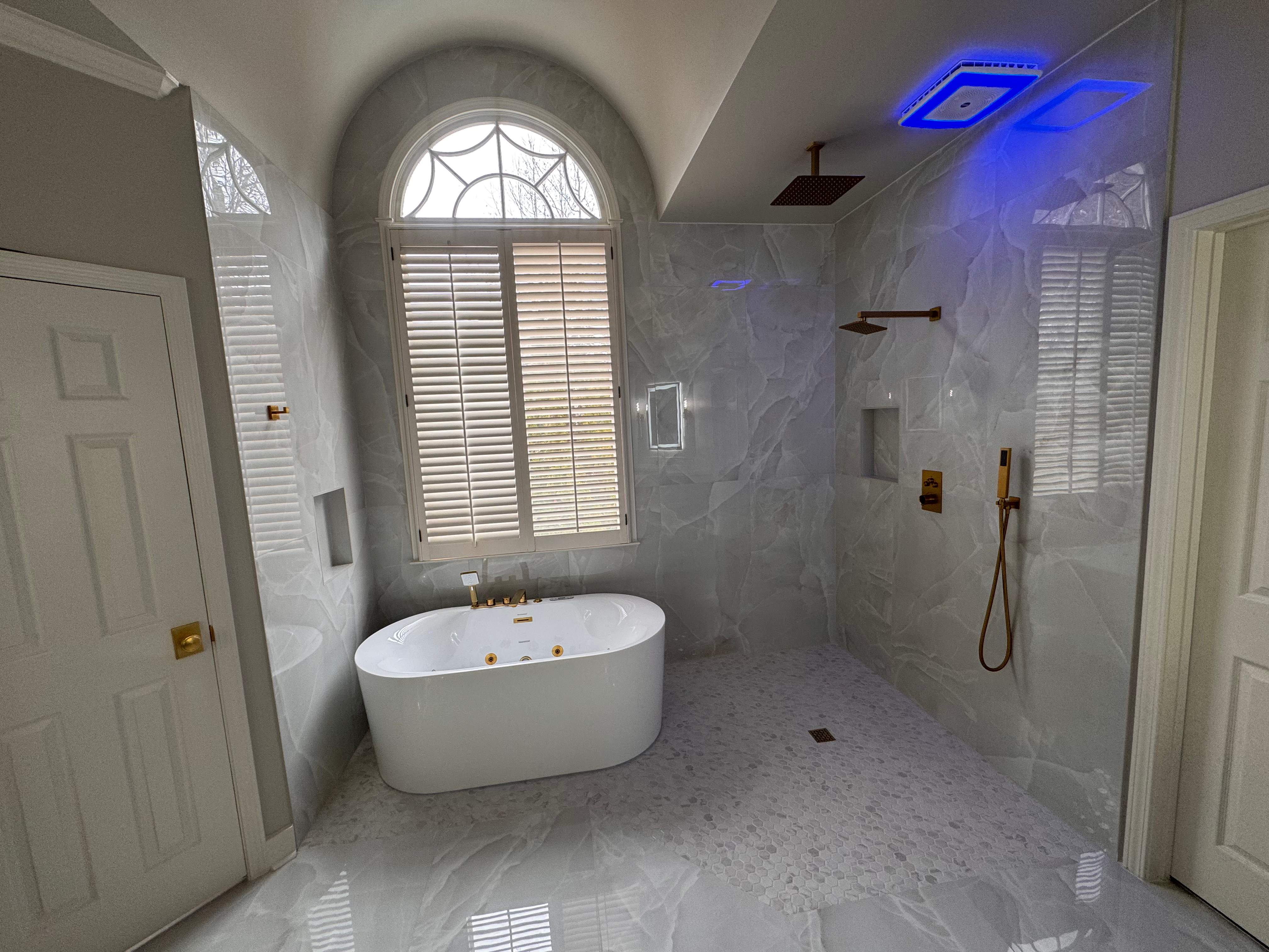 Master bathroom renovation by Prudencio