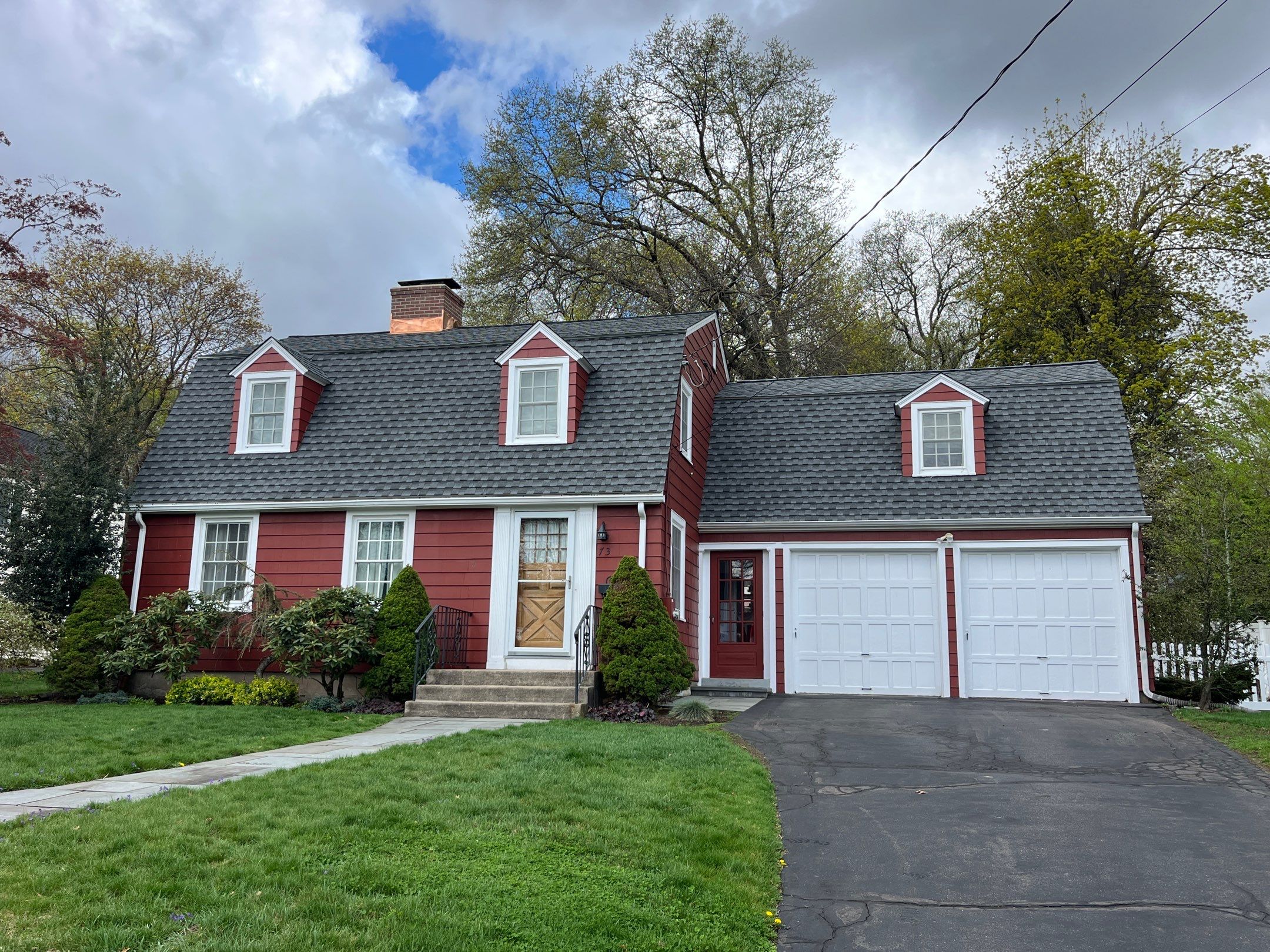 Show stopping shingles professionally and efficiently installed by DiGiorgi Roofing & Siding INC by DiGiorgi Roofing and Siding Inc