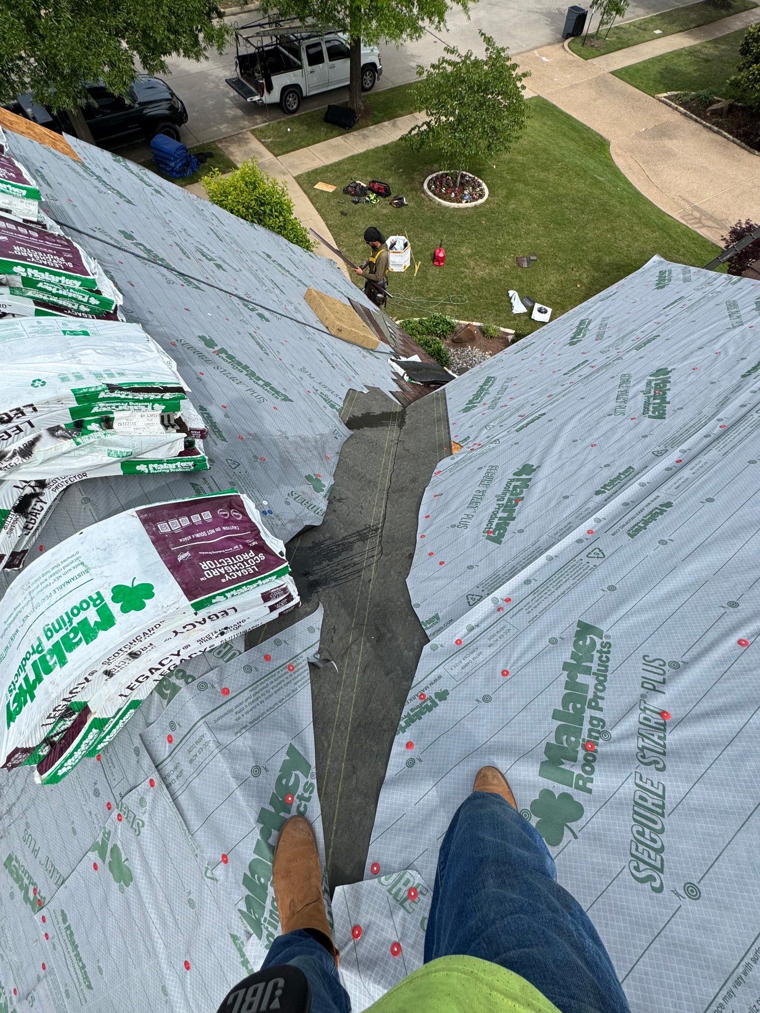 Residential Roofing Installation using Malarkey Legacy Scotchgard Shingles by Harvey Roofing & Construction