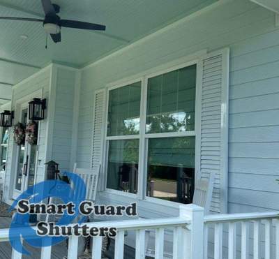 Decorative Colonials in Signal White