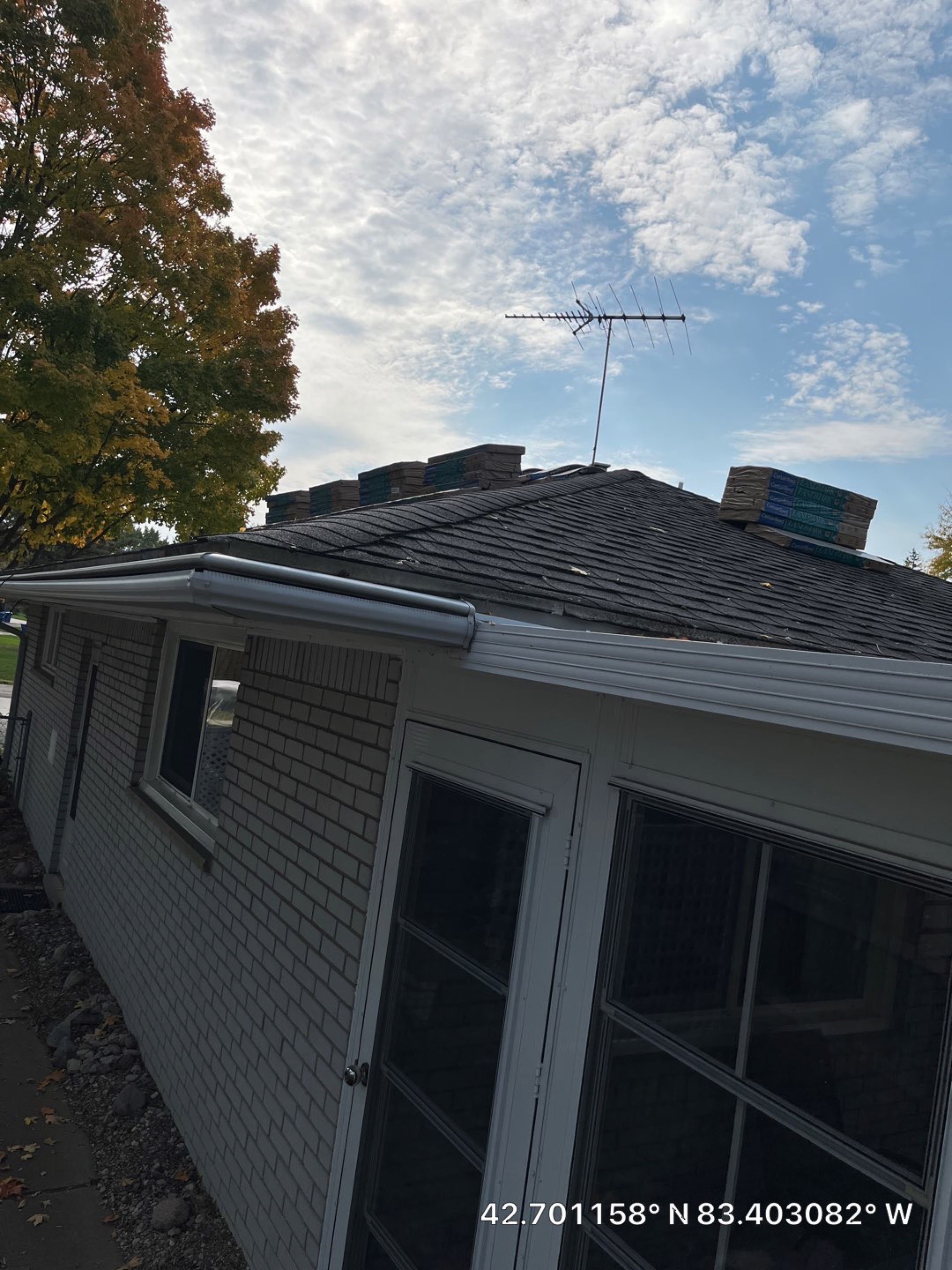 Roof Replacement using CertainTeed Landmark by 180 Contractors