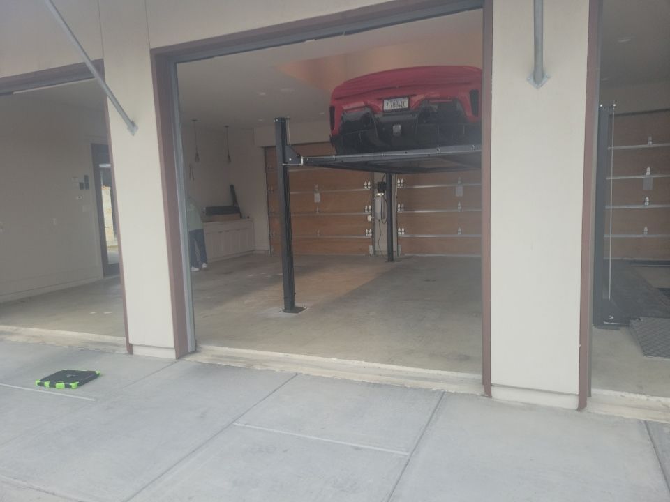 Dominion, San Antonio by TORO Garage Co
