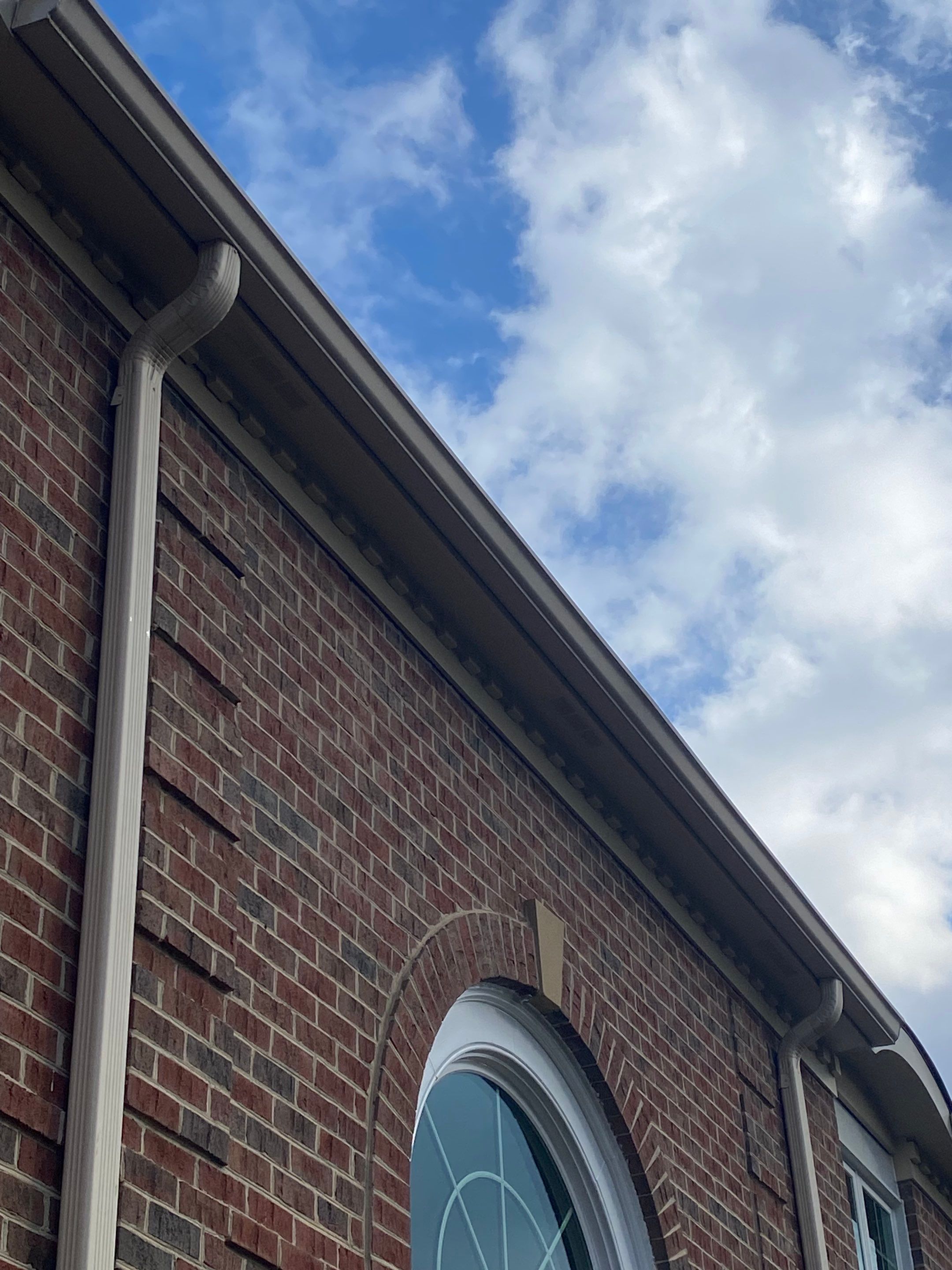 Herndon: CertainTeed Landmark Pro Designer Shingles in Max Def Driftwood by RM Banning, Inc.