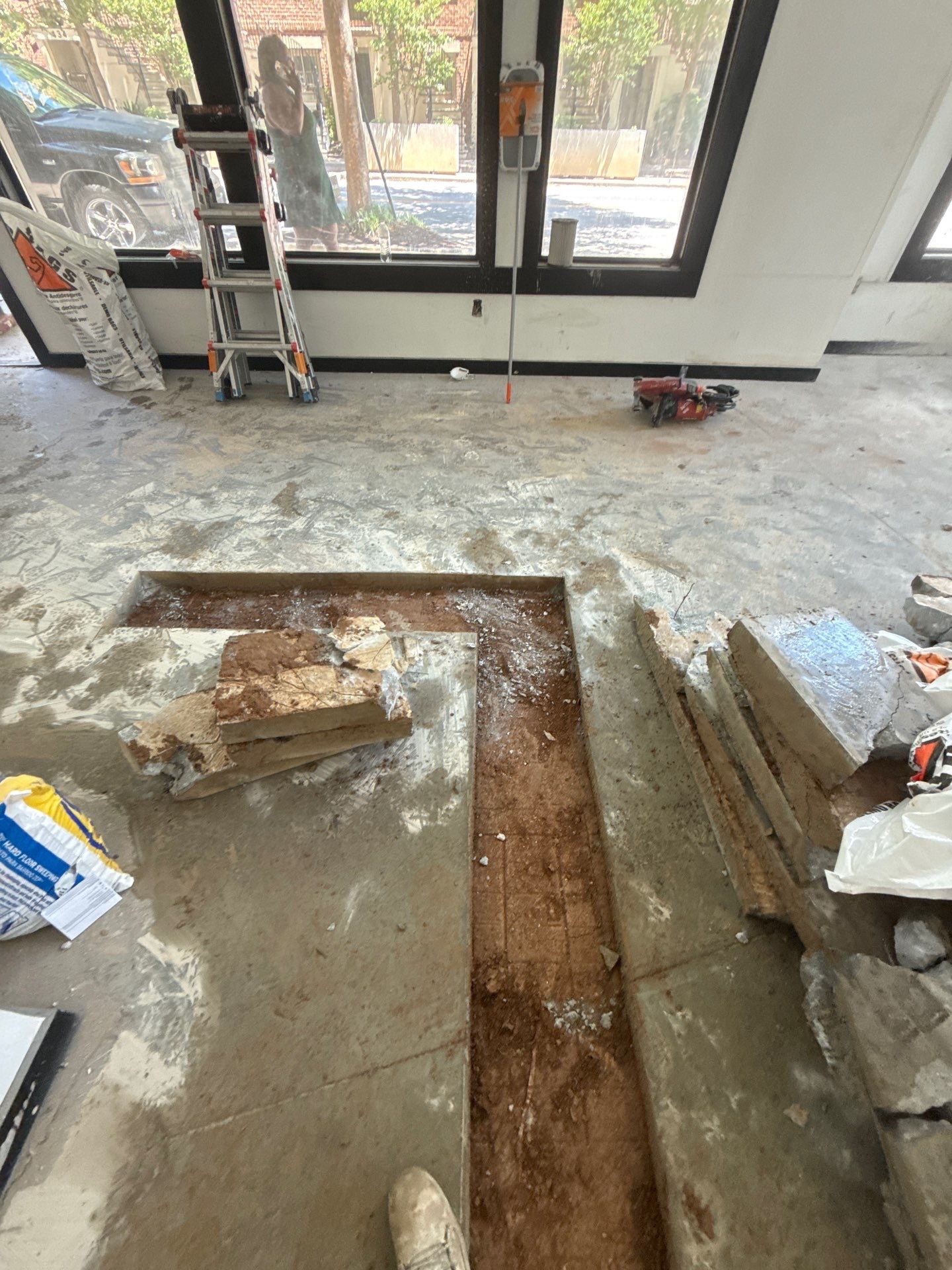 Commercial Retail Build Out for Verizon Mobile in Atlanta by Mark Allan Contracting