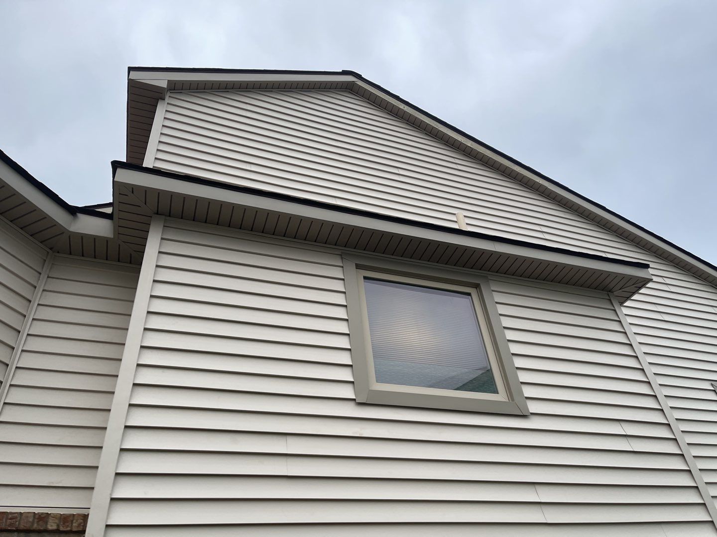 Siding Replacement using CertainTeed Restoration Classic D5 by 180 Contractors