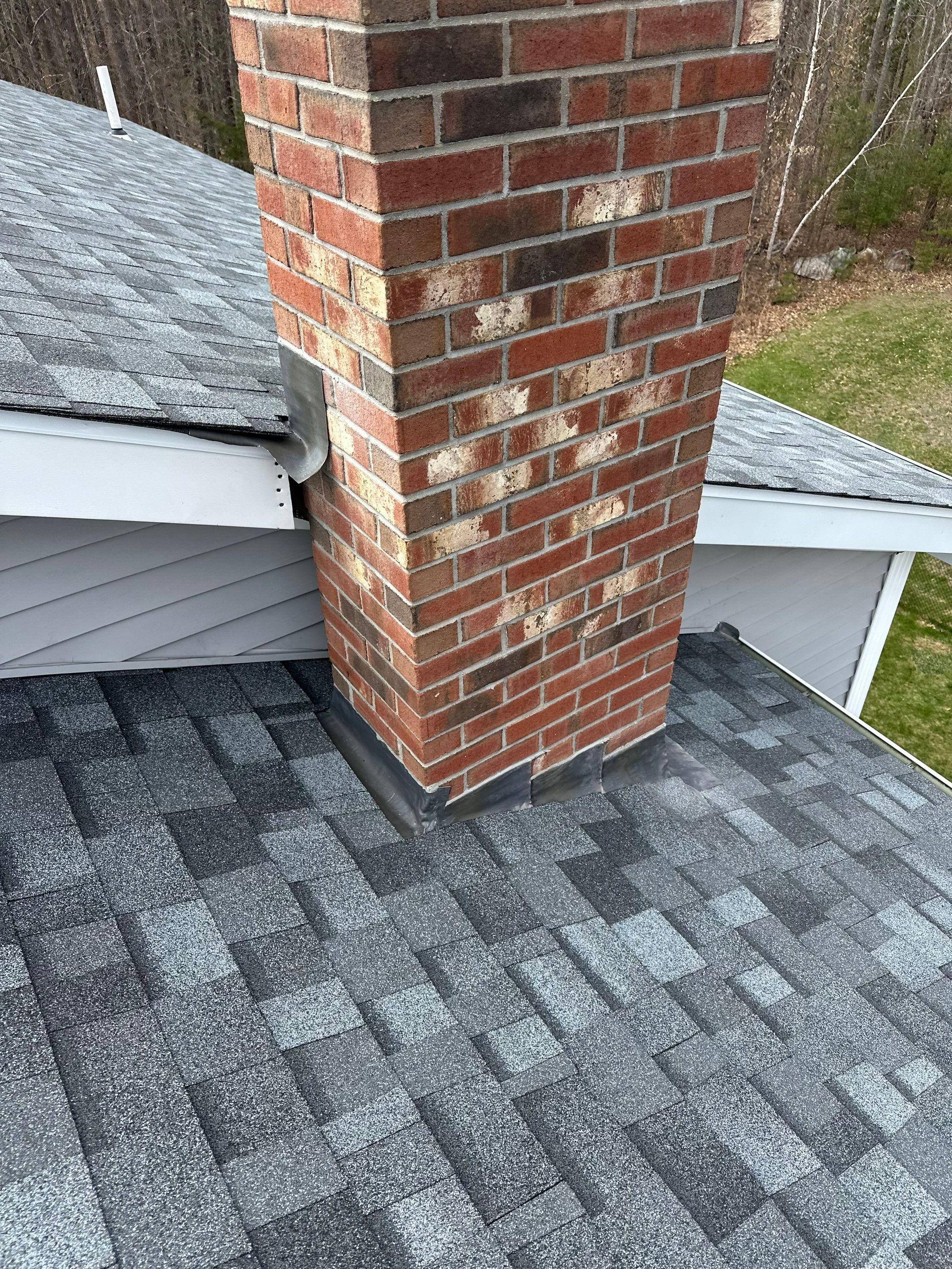 🏡 Multi-Story Roof Installation – Raymond, NH by Tall pine roofing