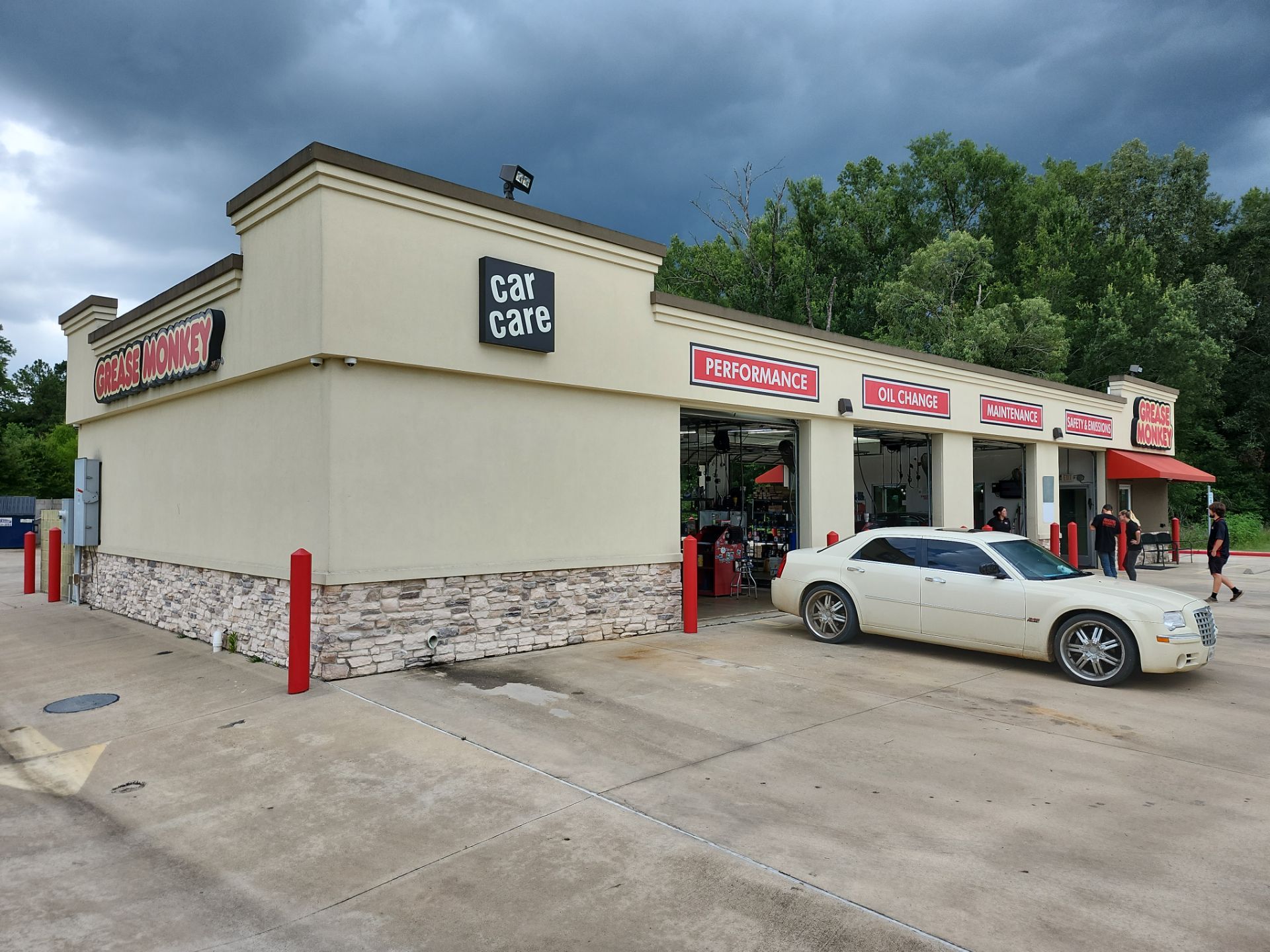 Commercial Exterior - Grease Monkey Oil Change by Fresh Coat Painters of Cypress