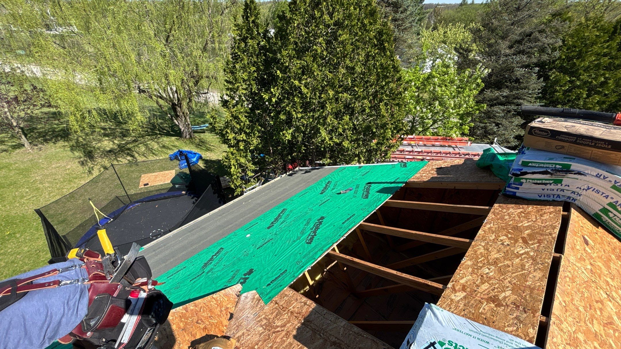 Roof Replacement using Malarkey Vista Brilliant Black by 180 Contractors