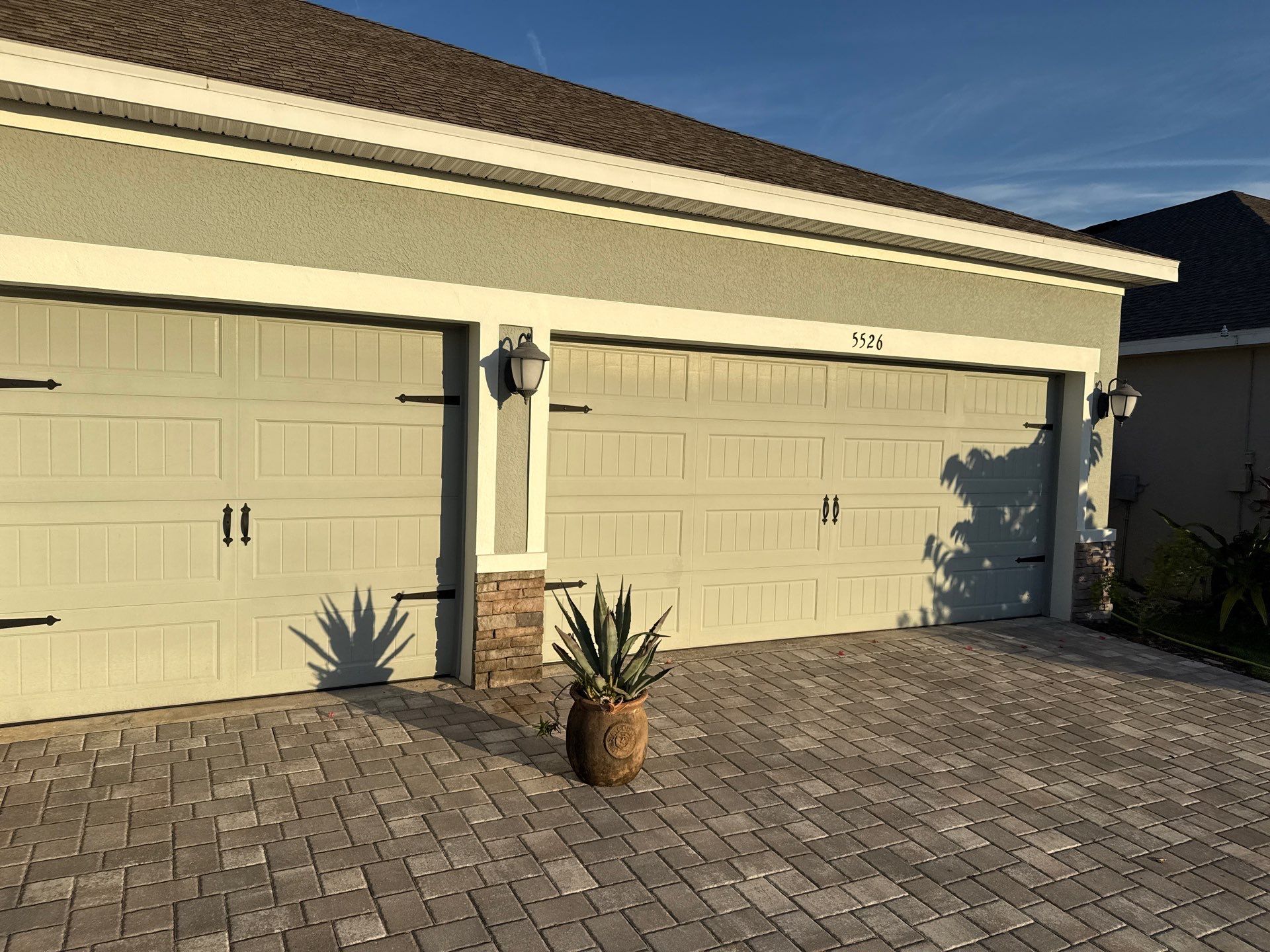One-Story House Wash & Driveway Cleaning in Trevesta – Palmetto, FL by Sunshine AquaWash