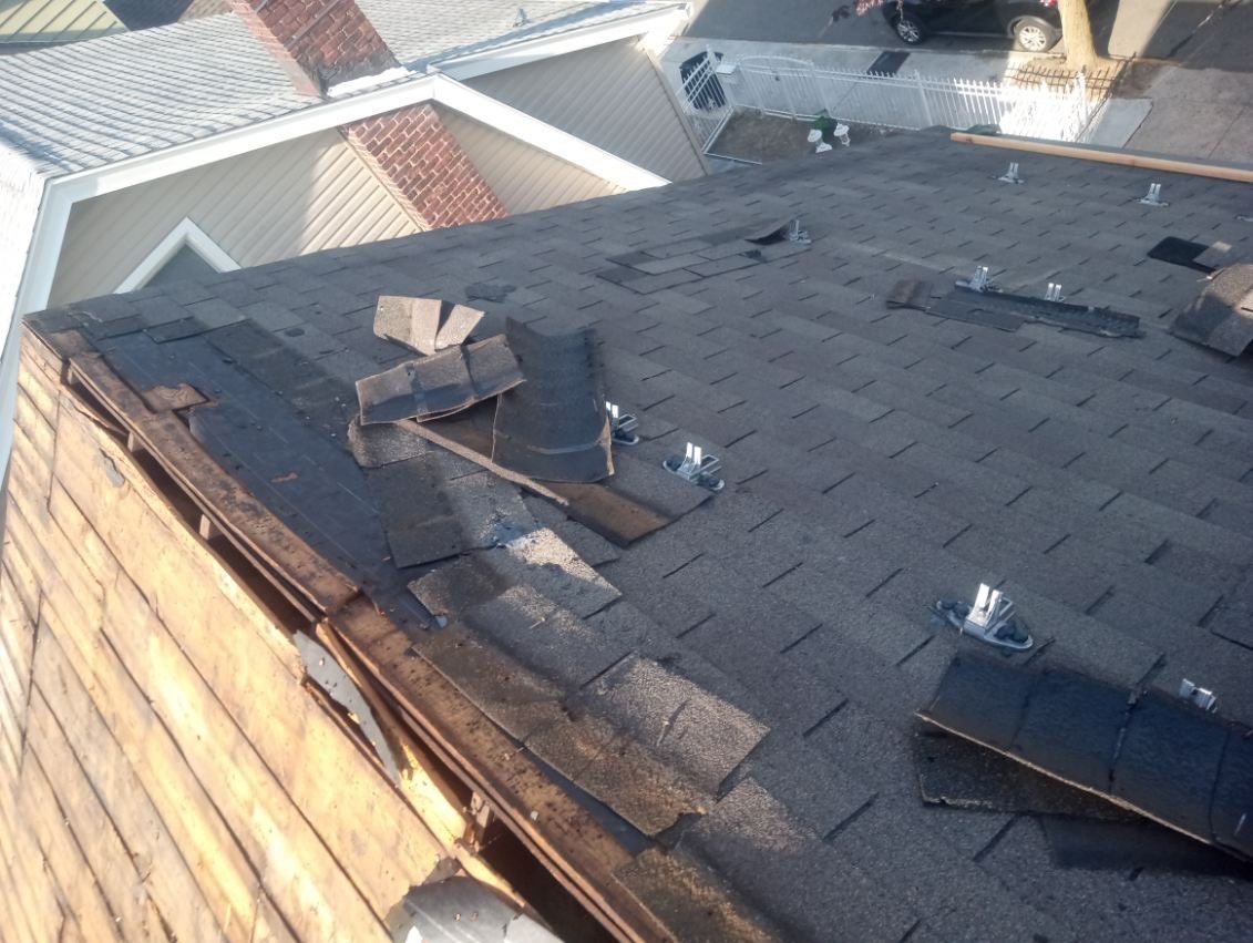 Weathered Wood Shingles by Reimagine Roofing