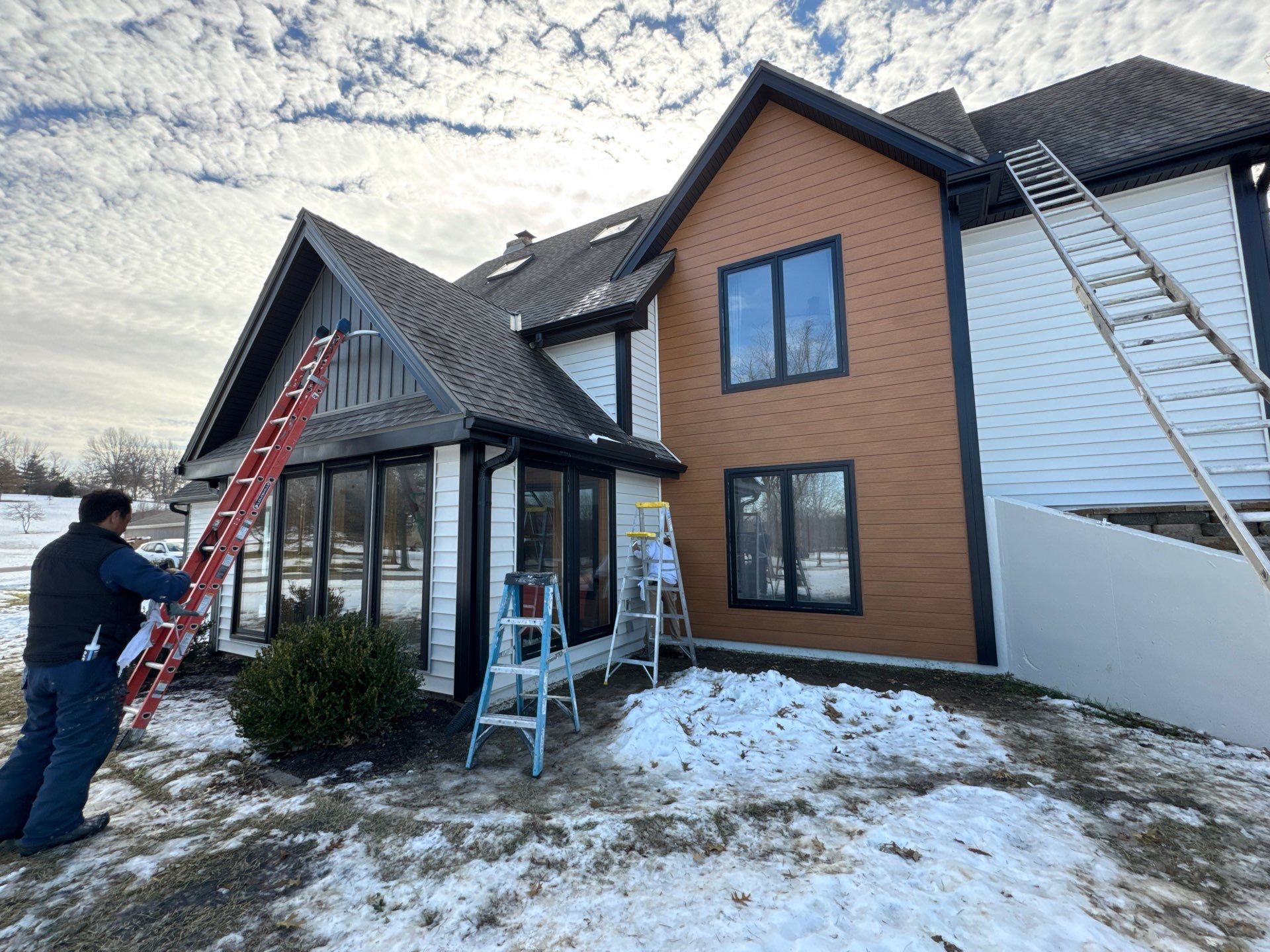 Craneboard Siding and Cedar Renditions Installation in Liberty Mo by EEC Windows, Siding & Roofing