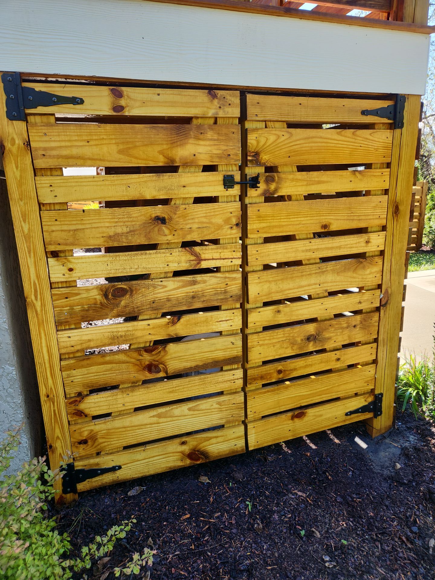Deck and Fence using Wood Sealant by DuraSeal