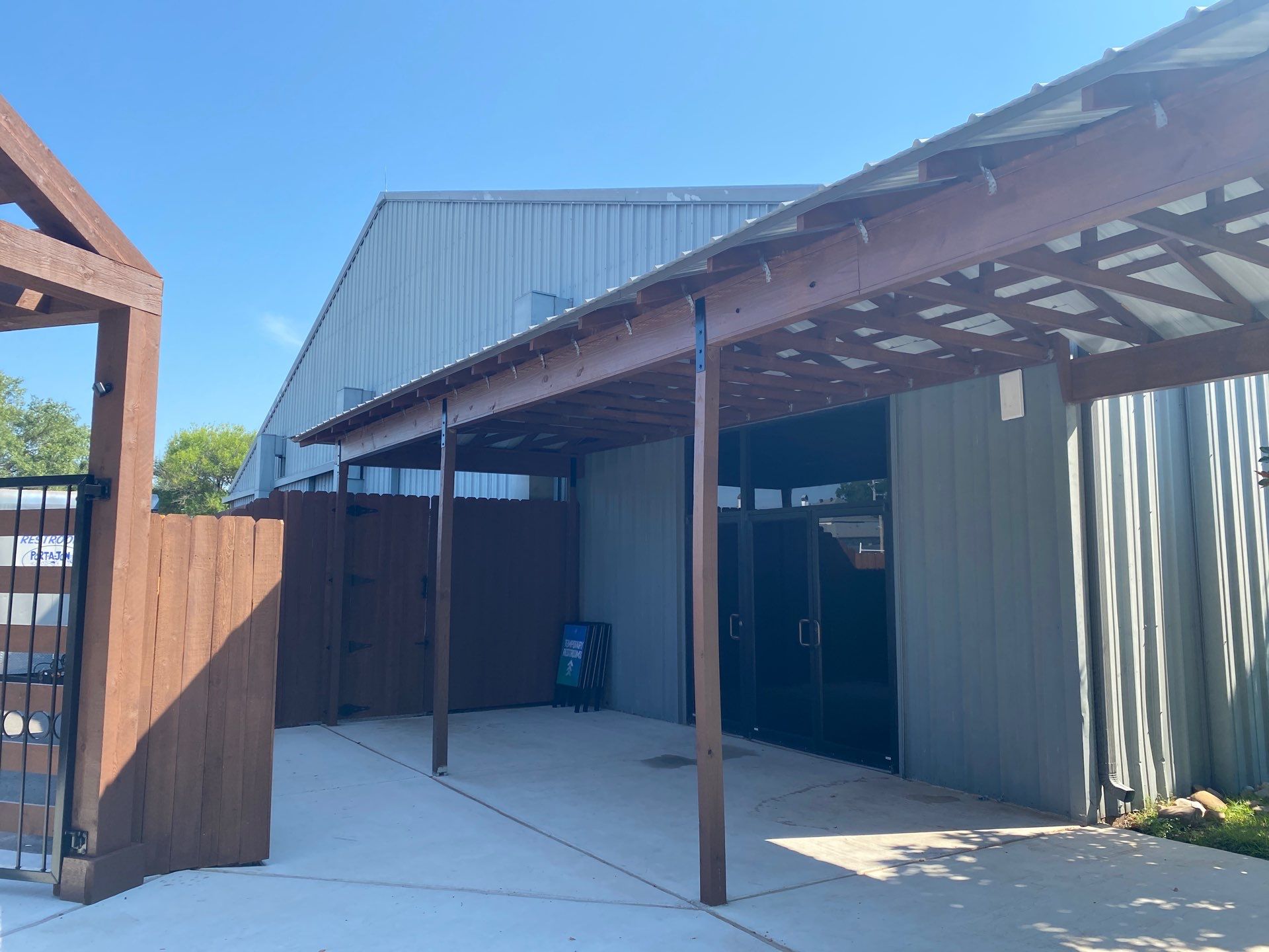 Riverpark Church Entrance by North Shreve Enterprises, Inc