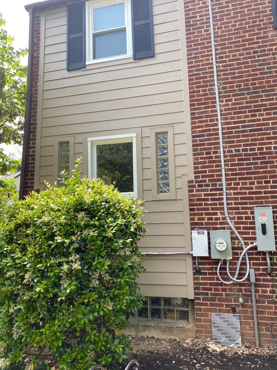 Siding Installation using JH Plank Select Cedermill Eased Edge by ExteriorPros