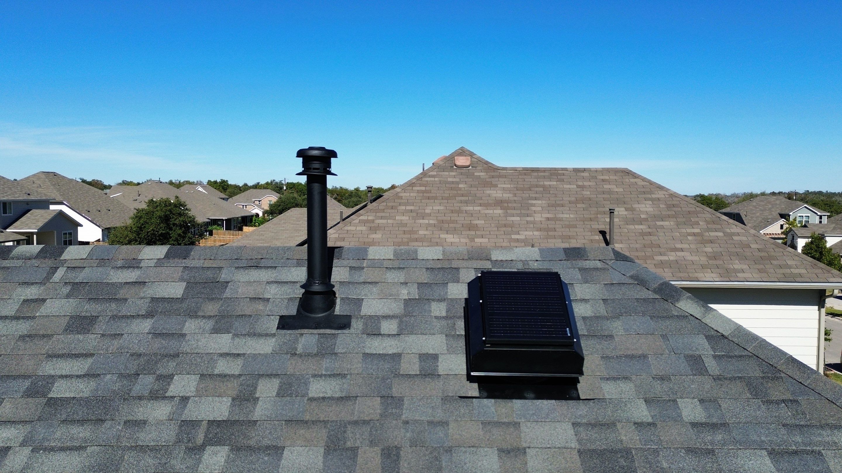 Malarkey Vista AR – Storm Grey Roof + Solar Attic Fan | Leander, TX Installation by Kstylez Roofing & Construction