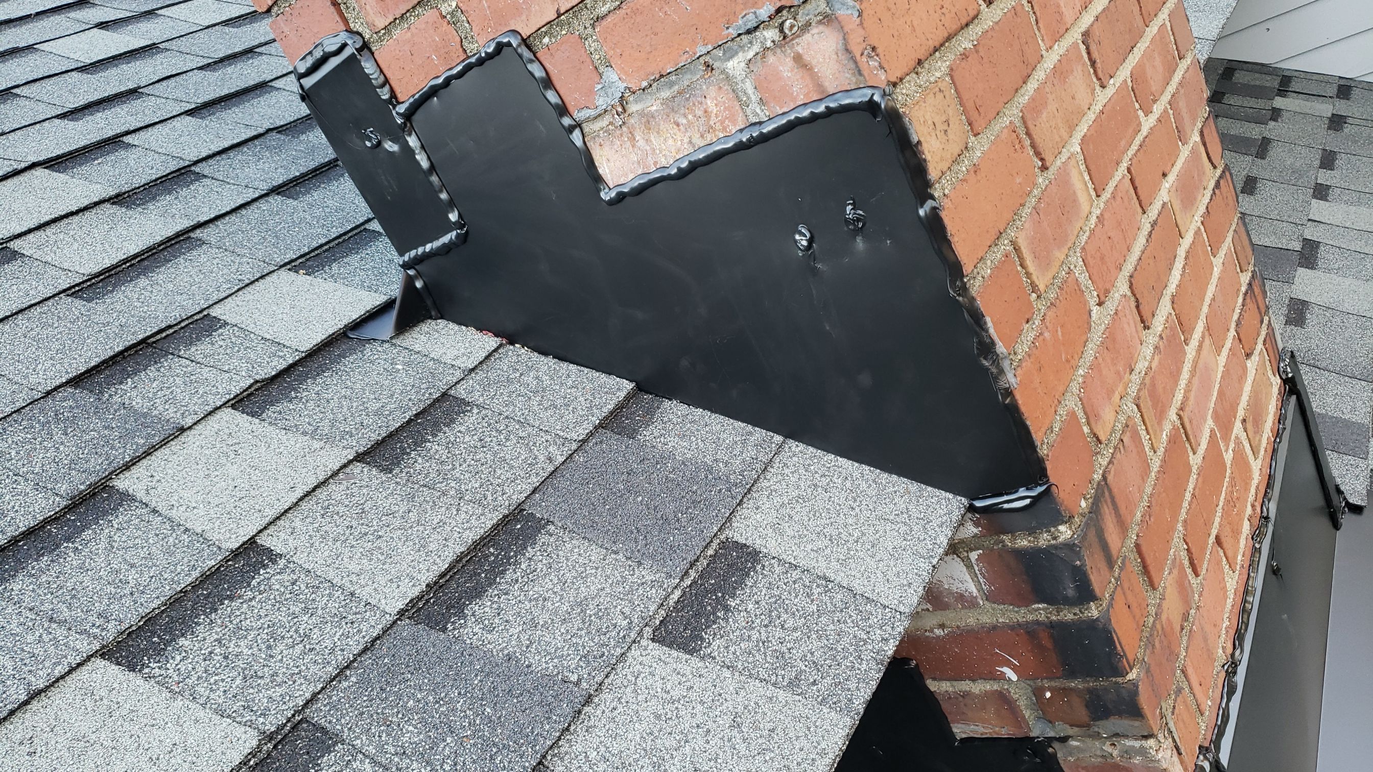 ATLAS PINNACLE COLOR: PRISTINE SCOTCHGARD HEARTHSTONE DRIP EDGE: BLACK by Eagle Eye Roofing