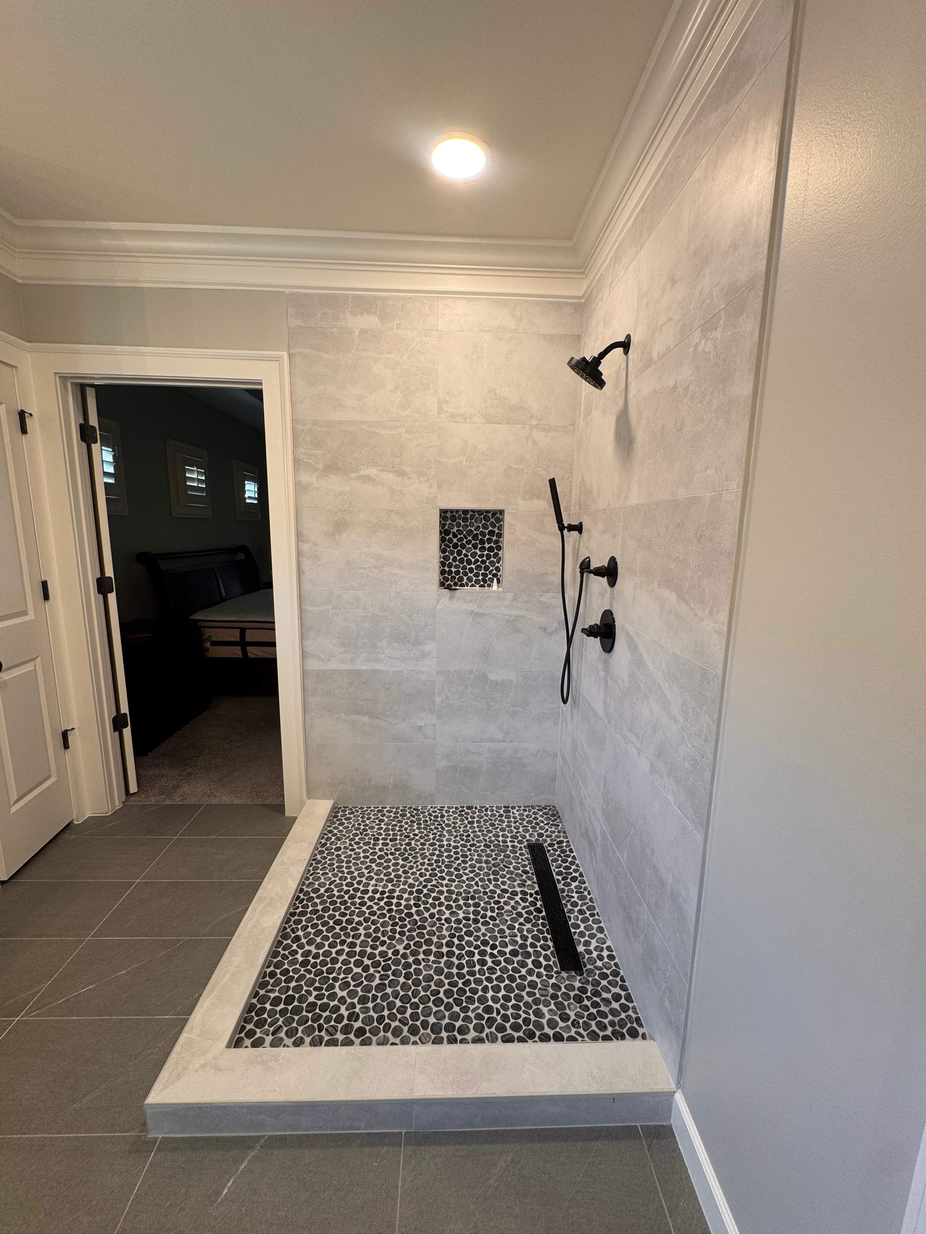 Master bathroom renovation by Prudencio