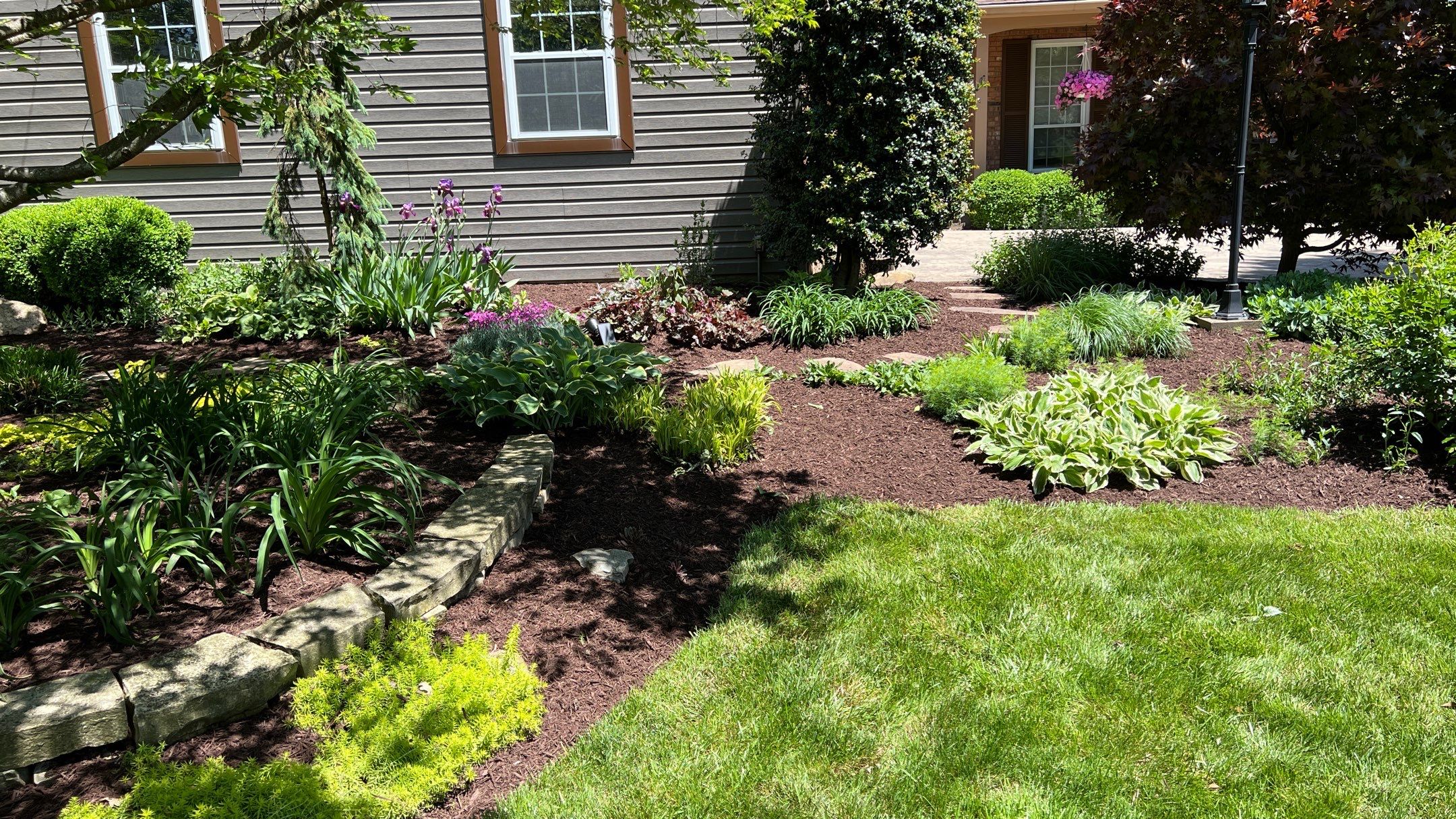Spring Clean Up, Edge, Prune, & Mulch by Reisenberg’s Lawn & Landscape, LLC