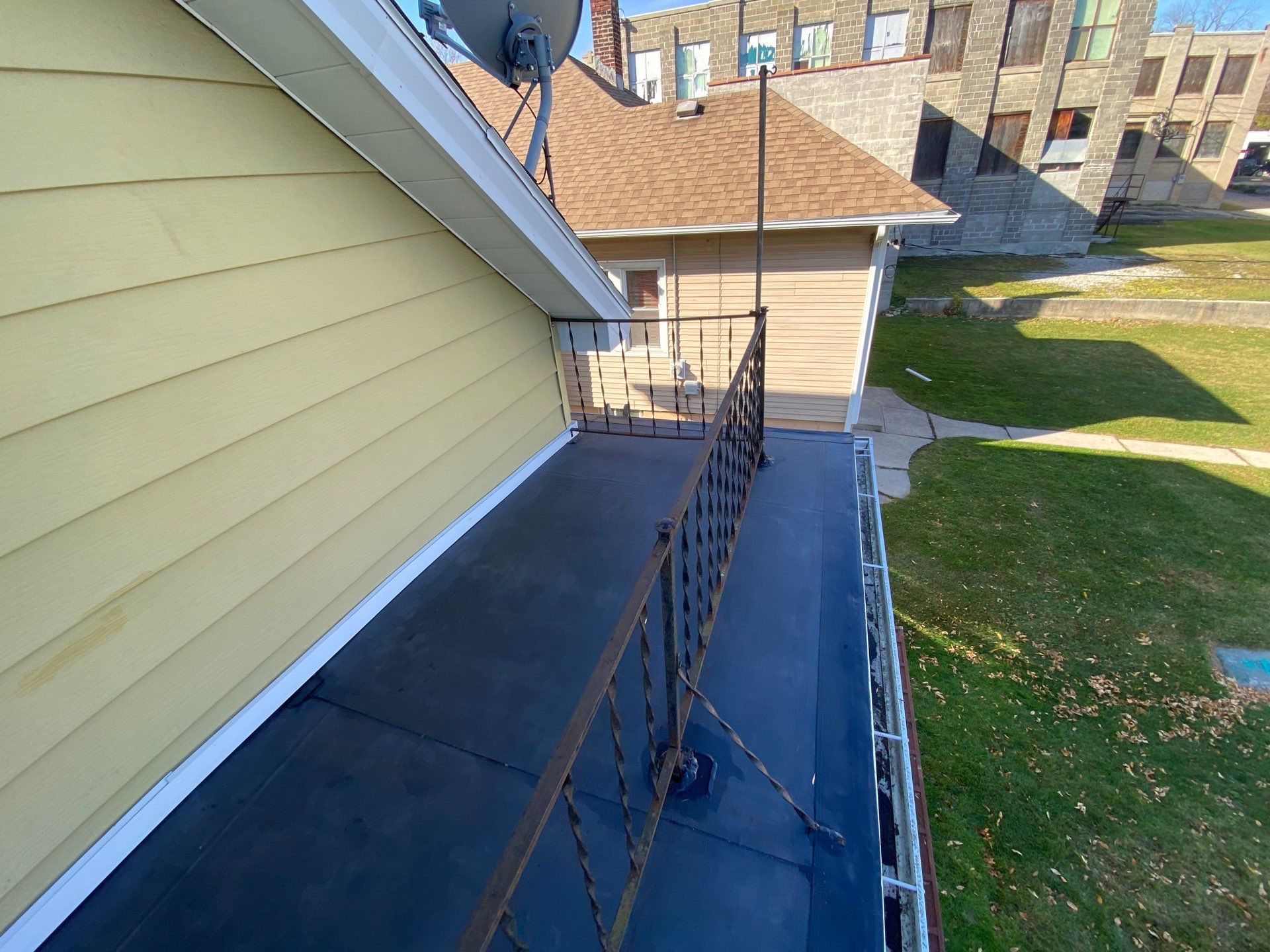 Flat Roof Porch with 60mil EPDM Rubber by Gellings Roofing & Siding