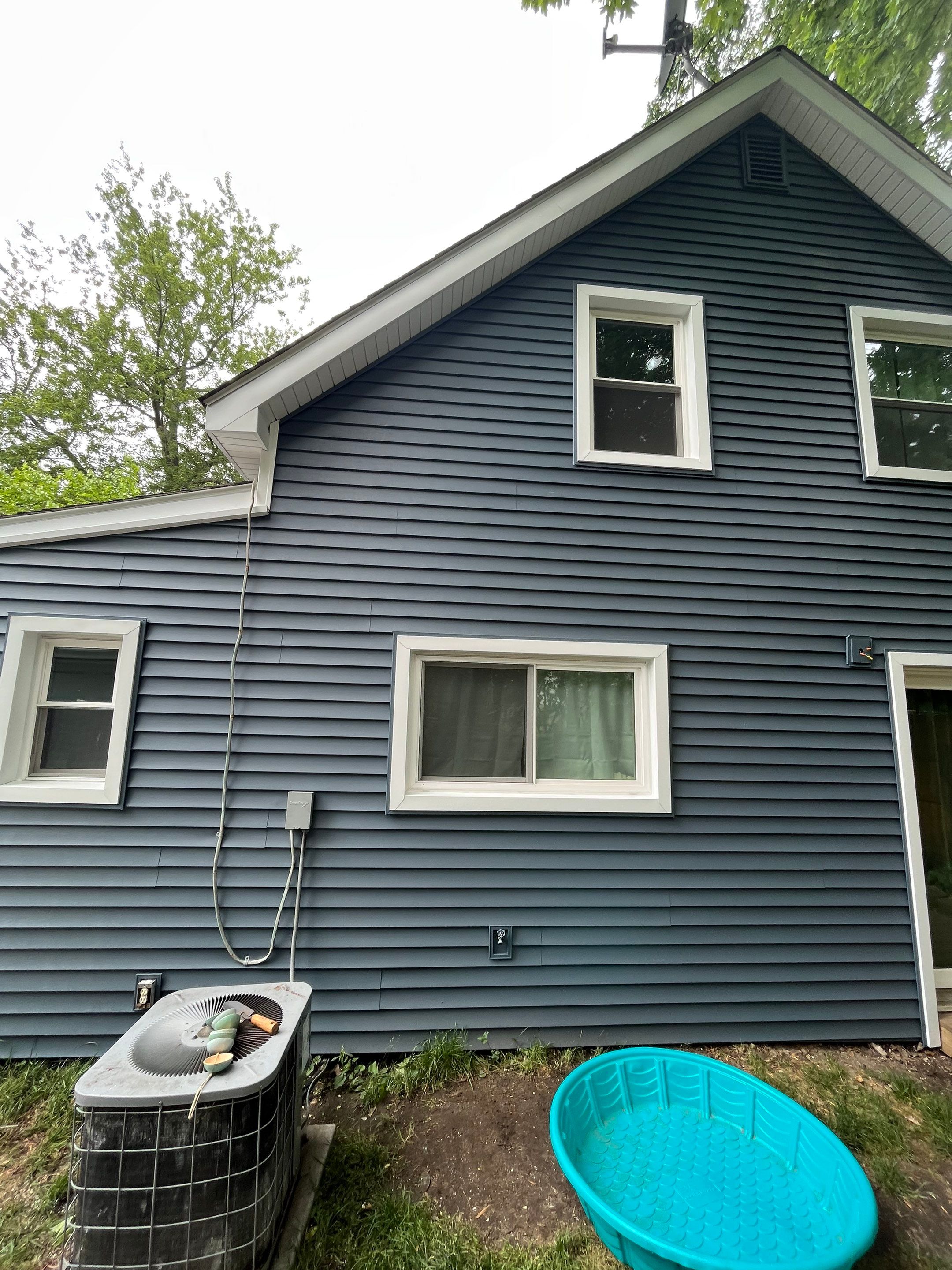 Siding Replacement using CertainTeed Restoration Classis D4 by 180 Contractors