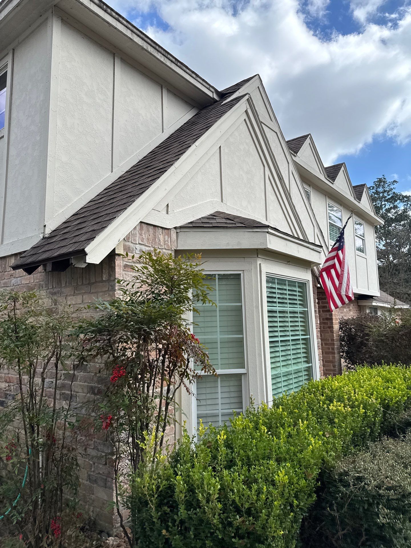 55 Square Titan Natural timber  by Sirius Roofing
