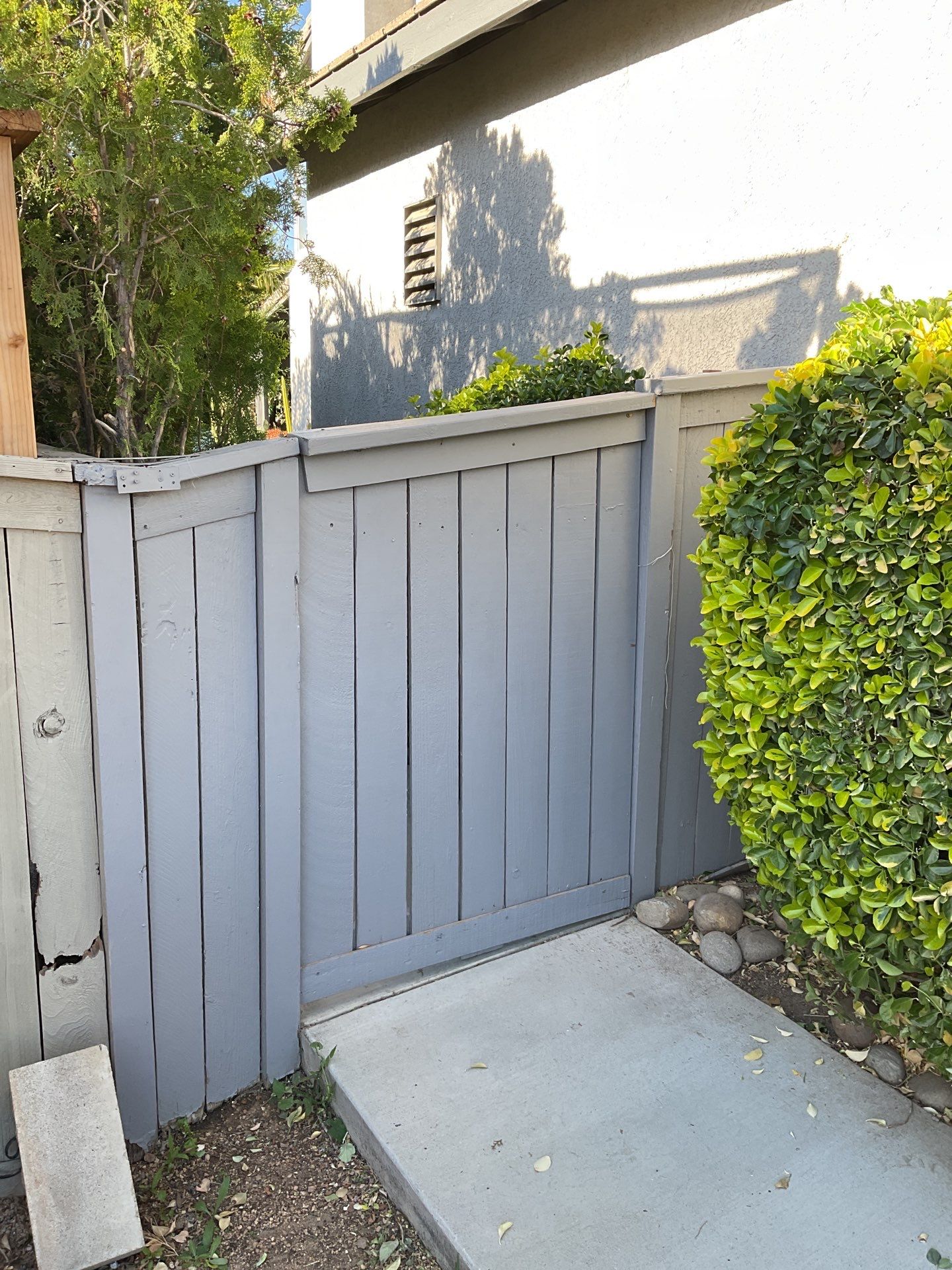 Fence Installation using Vinyl by Fence Guys Inc.