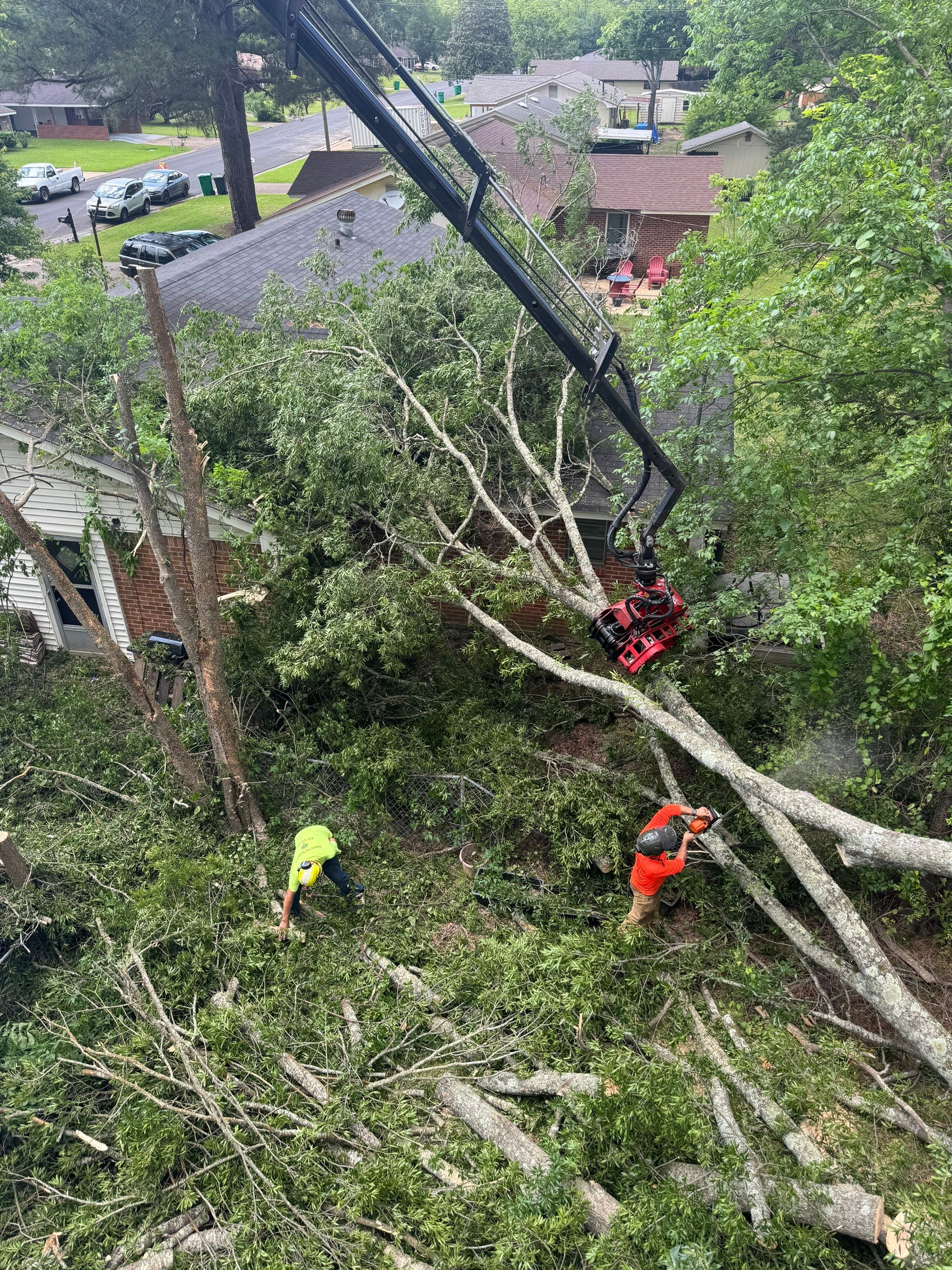 Disaster Relief Using 100-Ton Crane and DinoLift by American Arbor