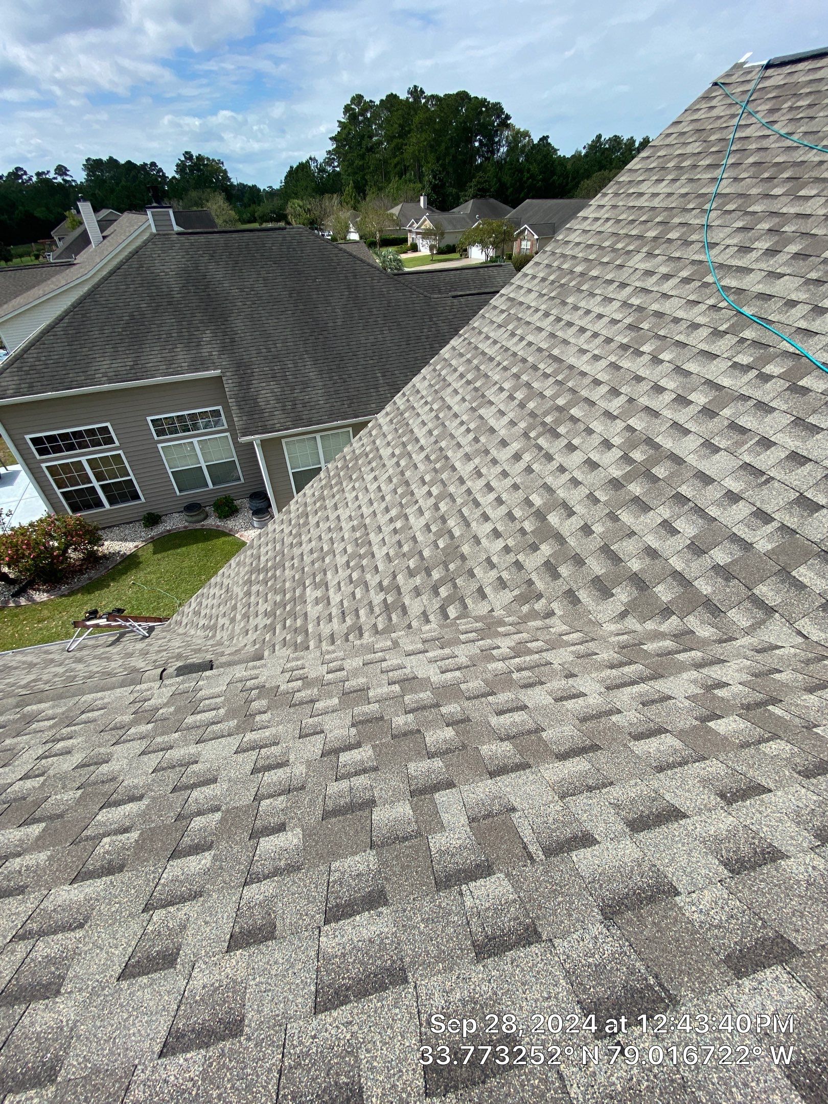 GAF HDZ - Weathered Wood by Linta Roofing Inc