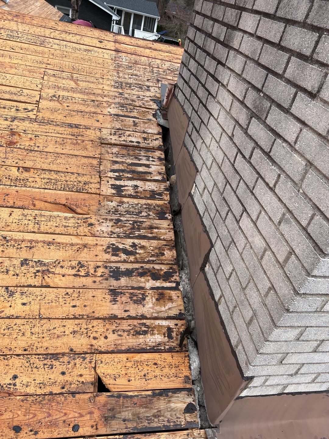 Residential Roofing Installation using Owens Corning Oakridge Roofing System by Undersun Roofing 