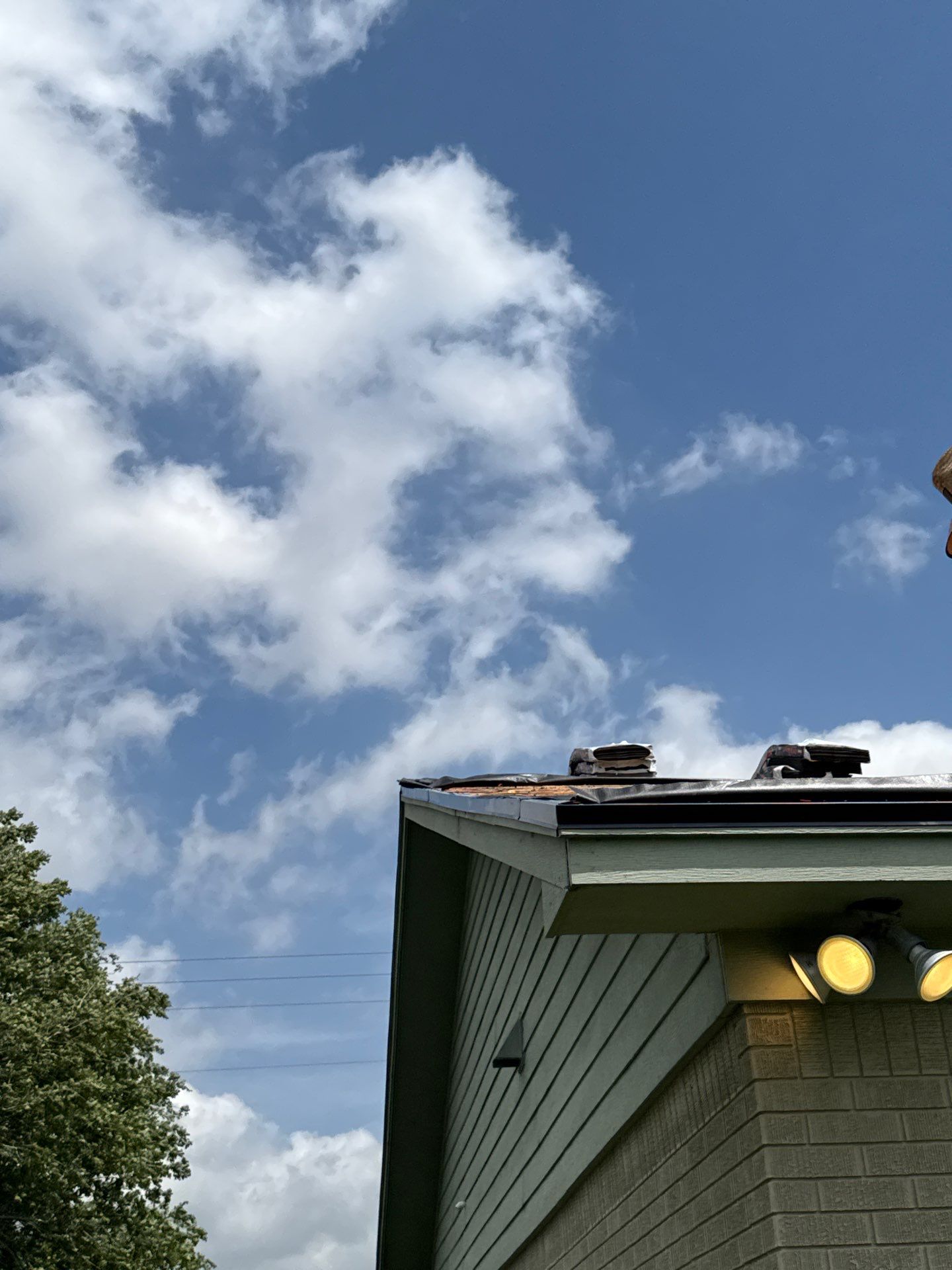 Roof Replacement louise by Roof Repair Company
